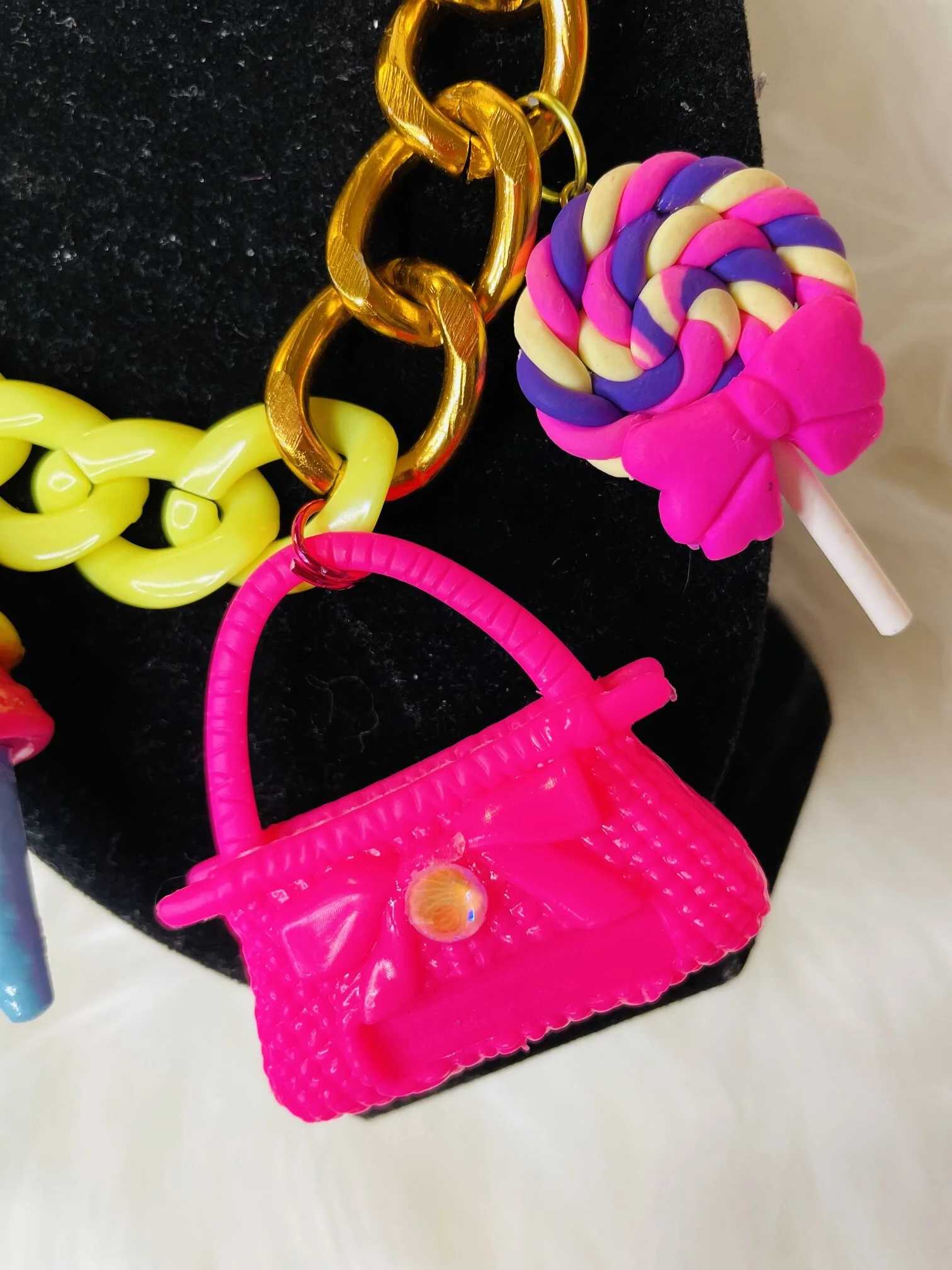 E3E17E4F-F987-4D9B-BDA0-E6BCEB102E61