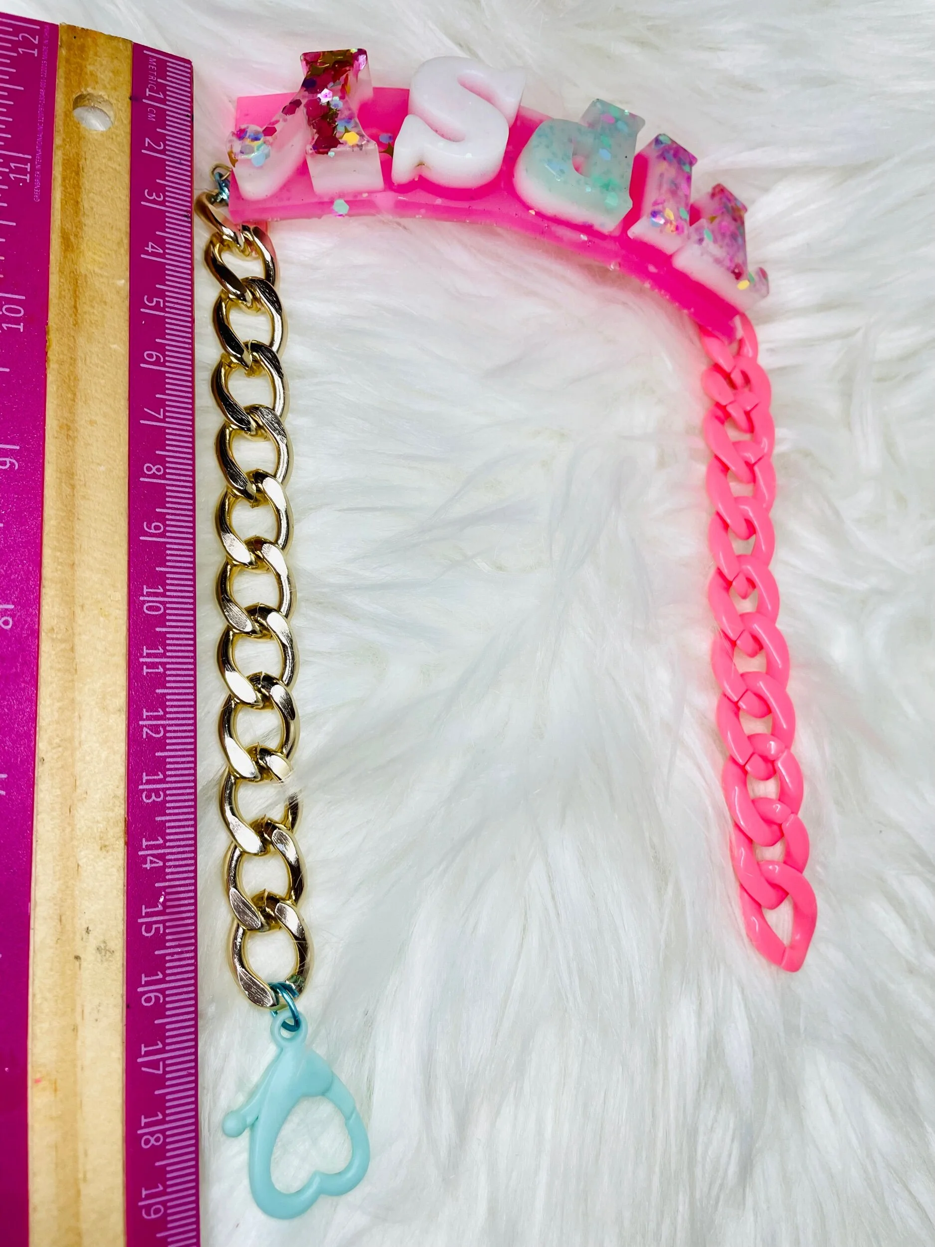 132CB5D5-2D8E-4920-BE74-D0C7D392D960