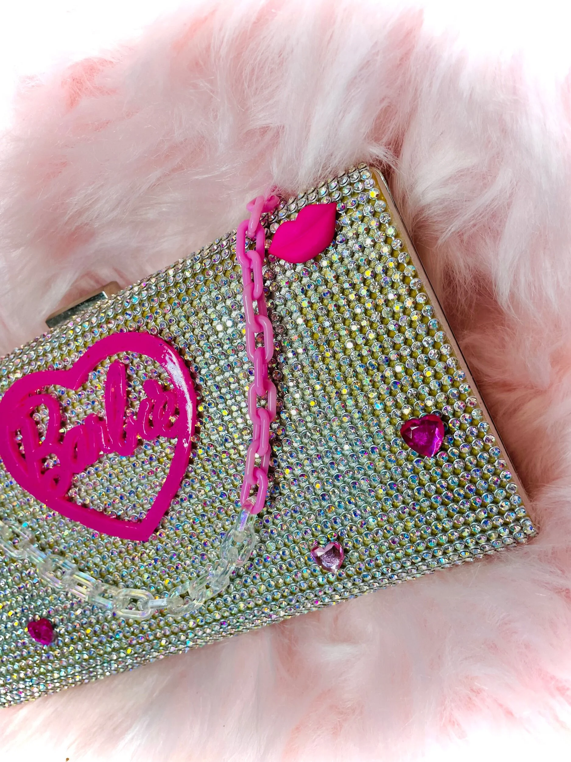 06FF1585-7493-4925-8803-1E7B3C48DED5