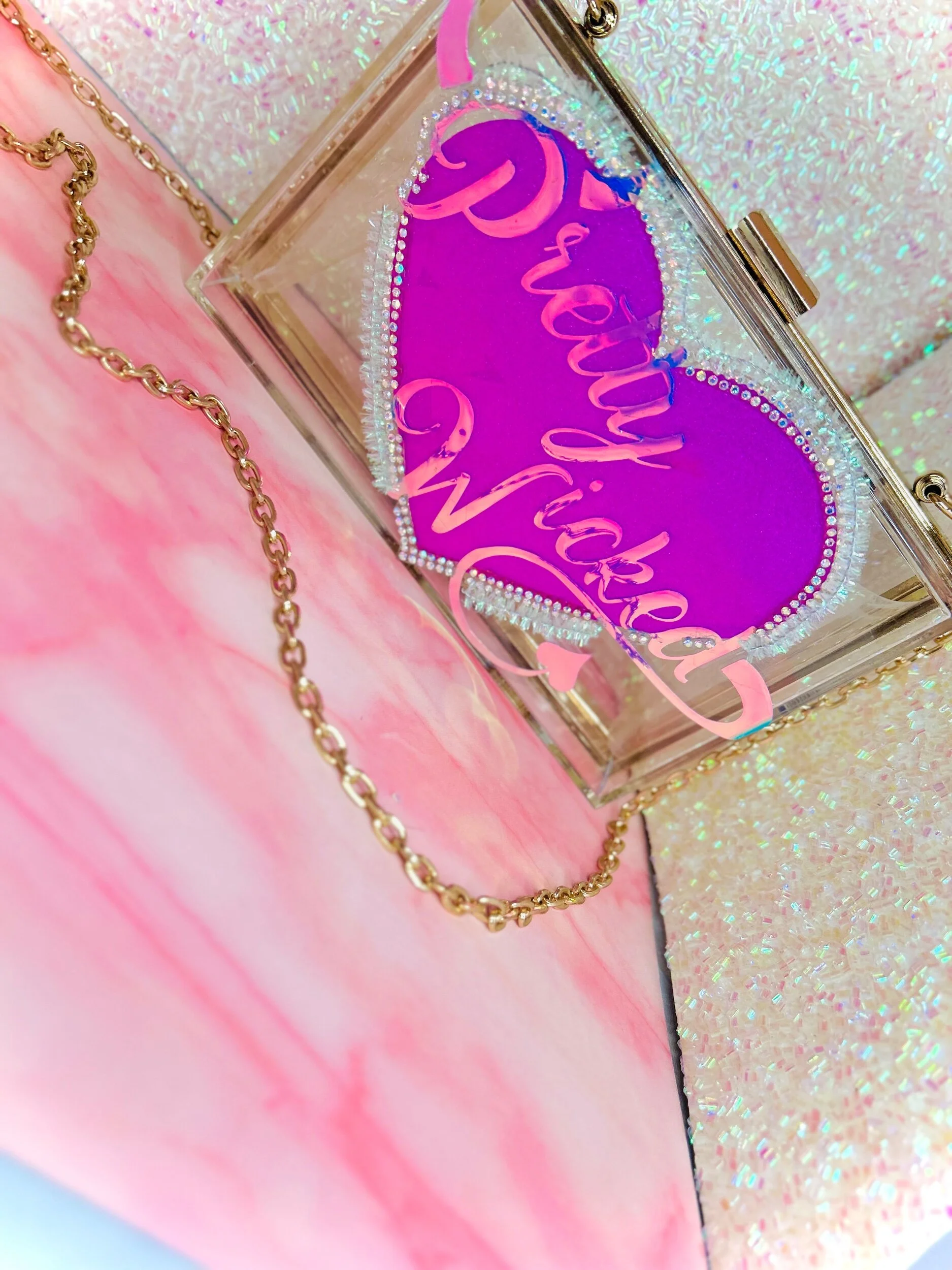 9F98EA52-16BF-466F-B890-318EE48676BB