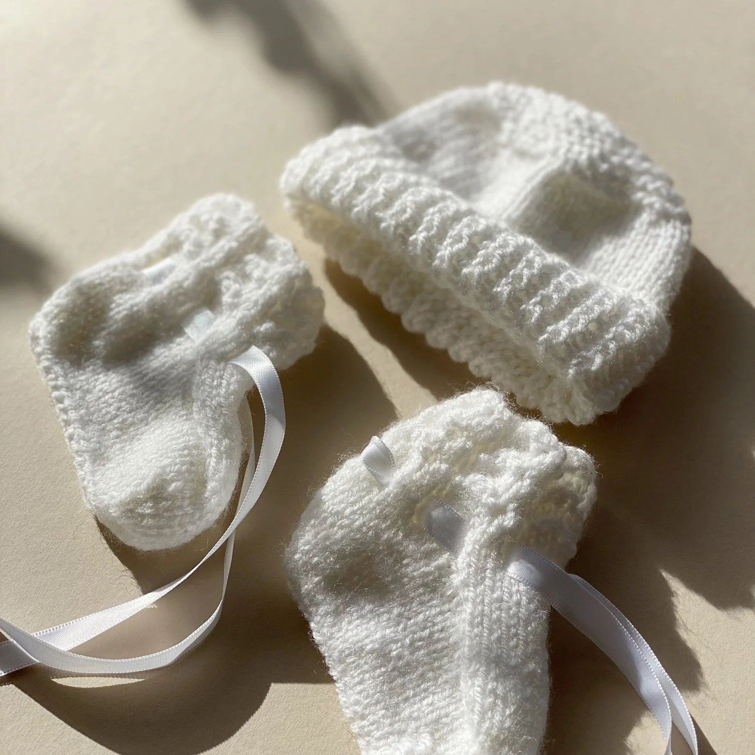 Simple Hat and Boot Set 0-6M