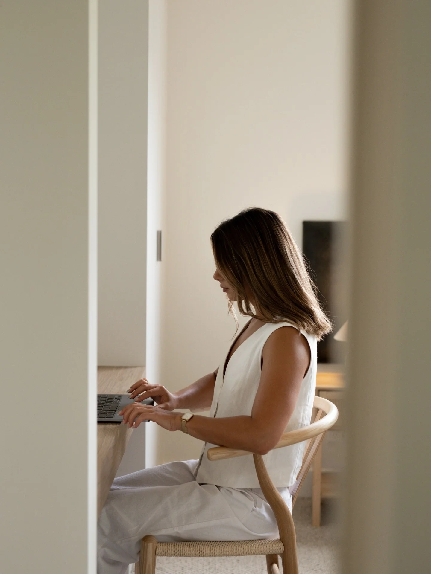 It&rsquo;s almost holiday time! But not for everybody, upgrade your work from home setup and bring your work on holidays with you 🌟 

Apartments on Gavan are located in the best spot in town, quiet enough to have your own space, close enough to not 