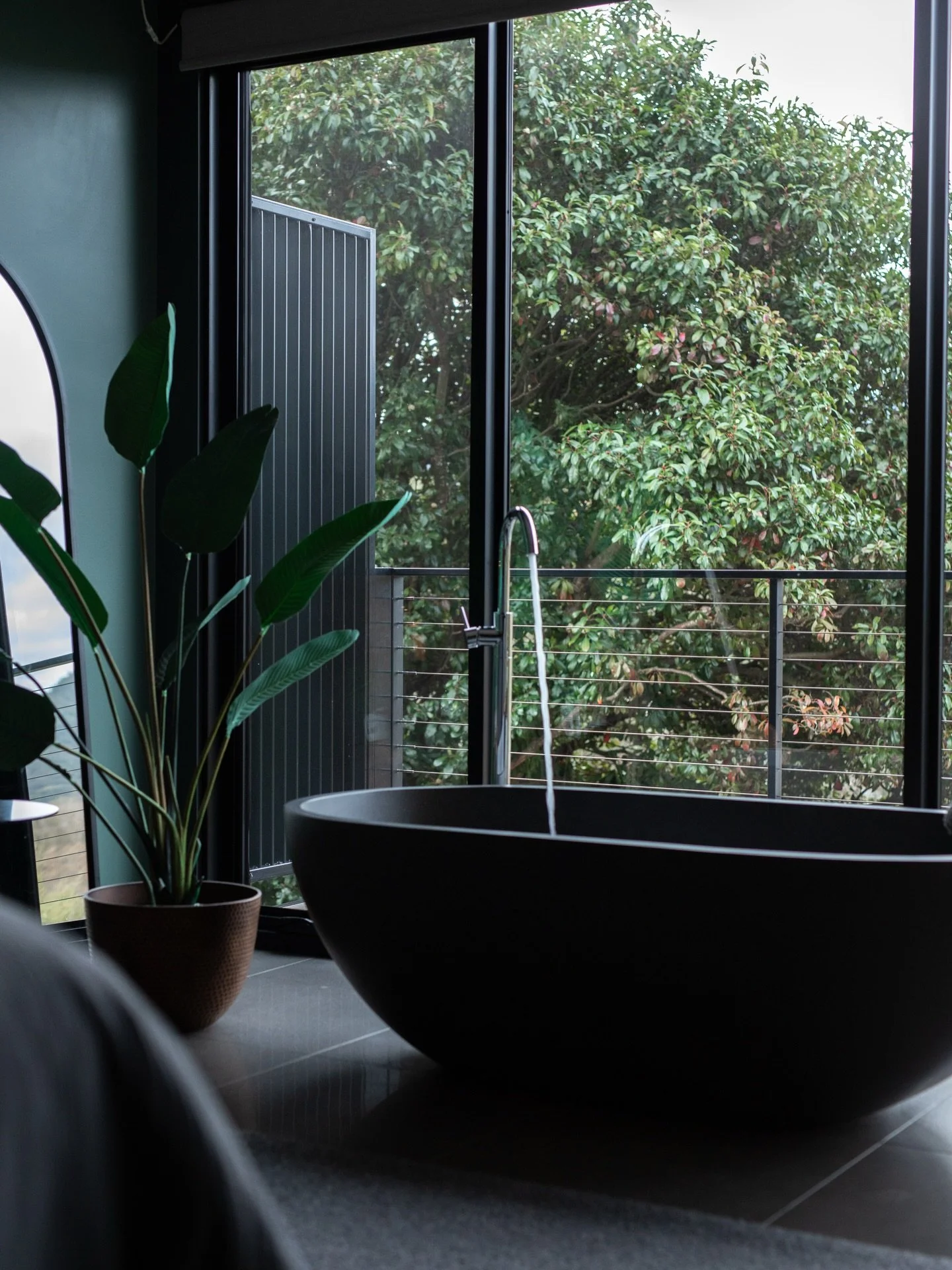 Time to sneak away for a few days and avoid the chaos of the silly season! 🎄🌟🥂

Book your stay at @theviewbright