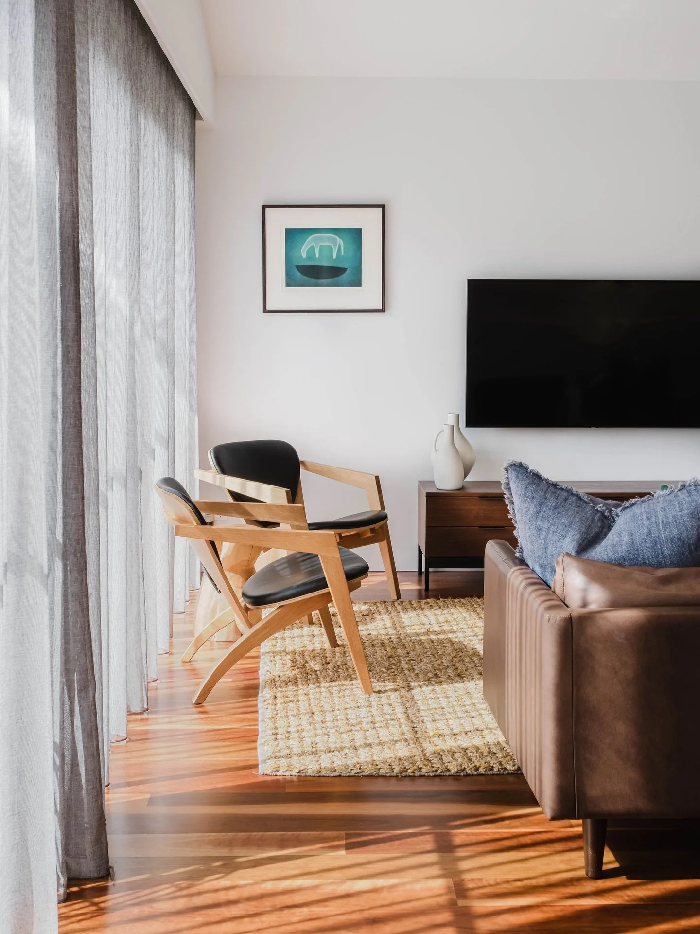 Exciting news for February! We are offering ONE NIGHT stays at the Art House Townhouses 

Although we will always recommend you spend more time with us, for February only, we are accepting special 1 night stays in our 2 bedroom, 2 bathroom apartments