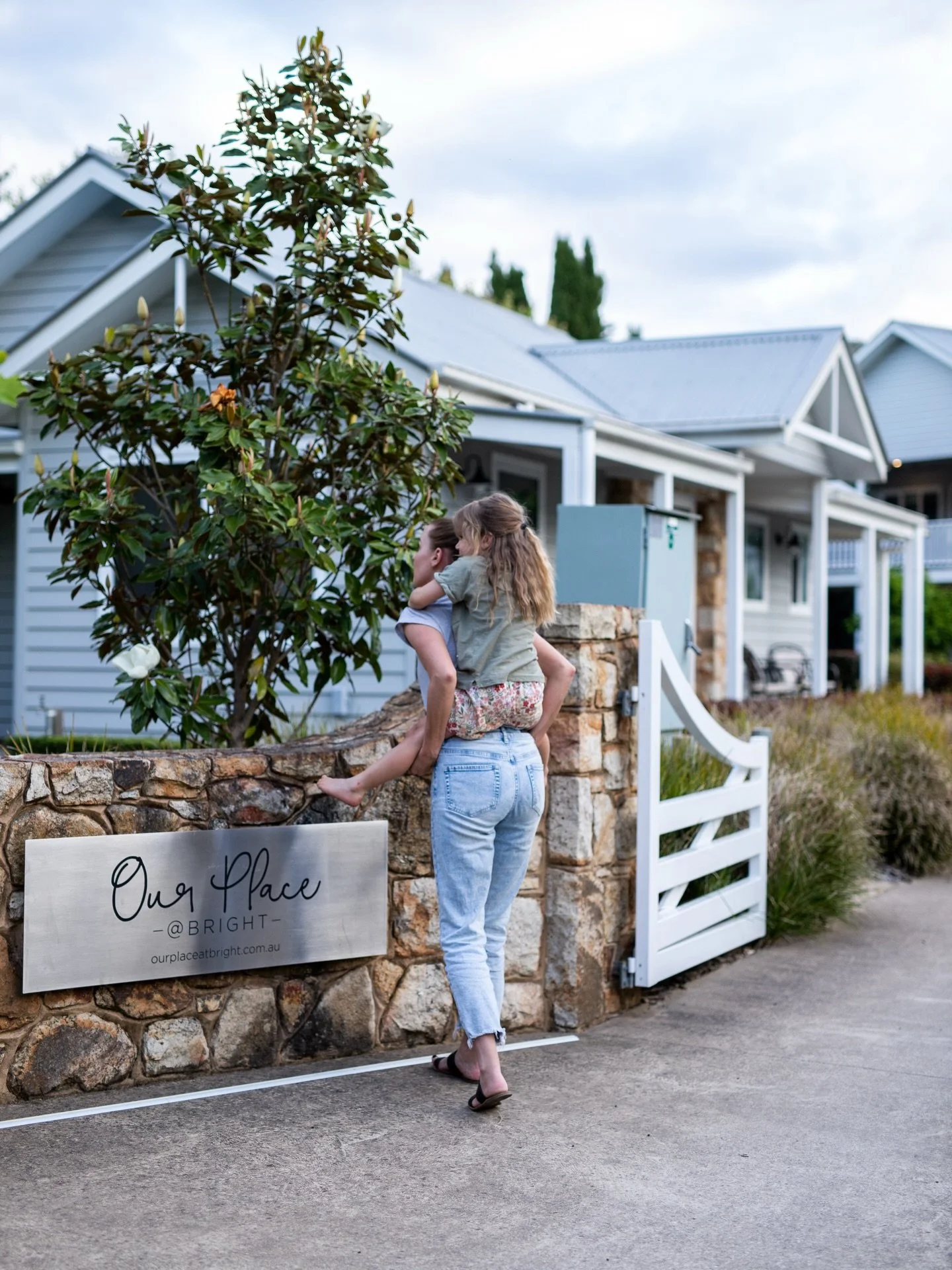 Talk about a throwback!! 10 years of @our_place_at_bright 🌟
Whilst everyone is reminiscing back to 2016, a whole decade ago, this empty block has turned into one of Bright&rsquo;s most remarkable family holiday complexes! 

Here&rsquo;s to the next 