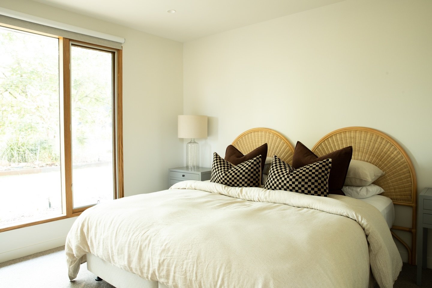 One home not to miss on your next trip the high country! 

📍Silver House, Porepunkah 

Email: stay@brightboutiqueaccommodation.com.au 
Phone: 0488 554 888