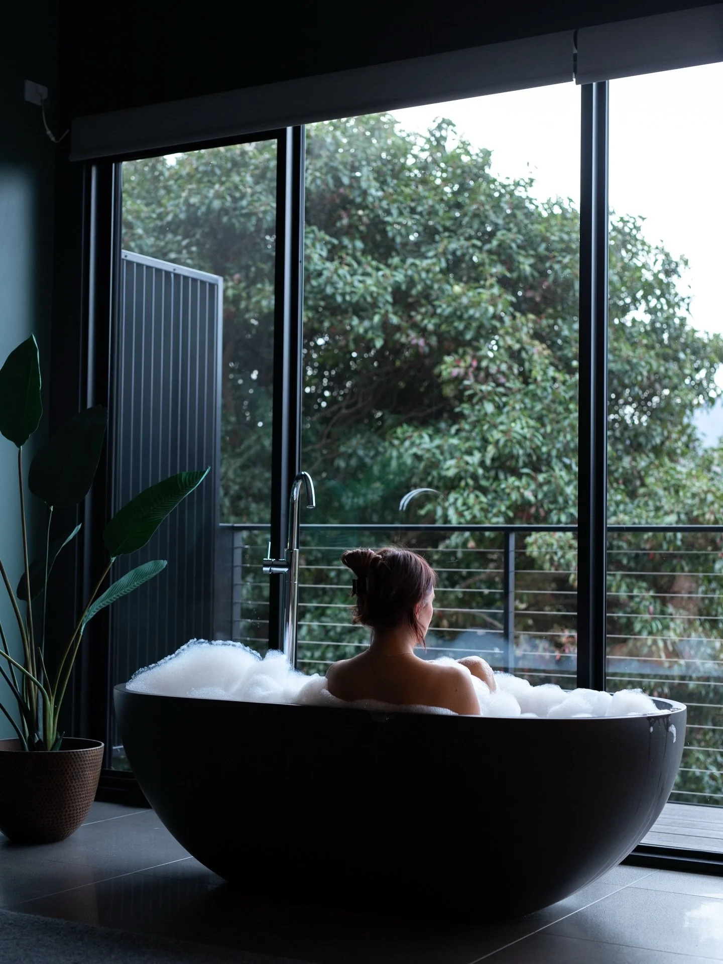 We have had one special weekend become available in March at @theviewbright! 

Now available the weekend of March 20-22nd 🌲🌟🌿🥂