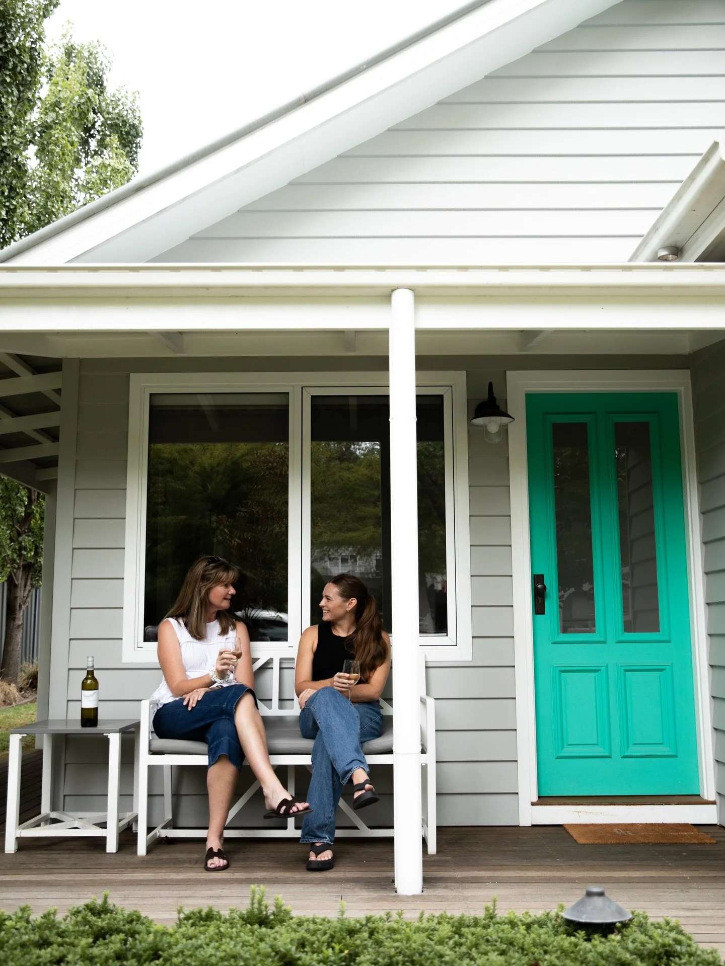 POV: your camera roll after staying at @our_place_at_bright and enjoying Brights best eats 🥂

🥢 @mimis.asian.tuckshop 
☕️ @riffraffbright 
🍓 @cleanbowled.bright