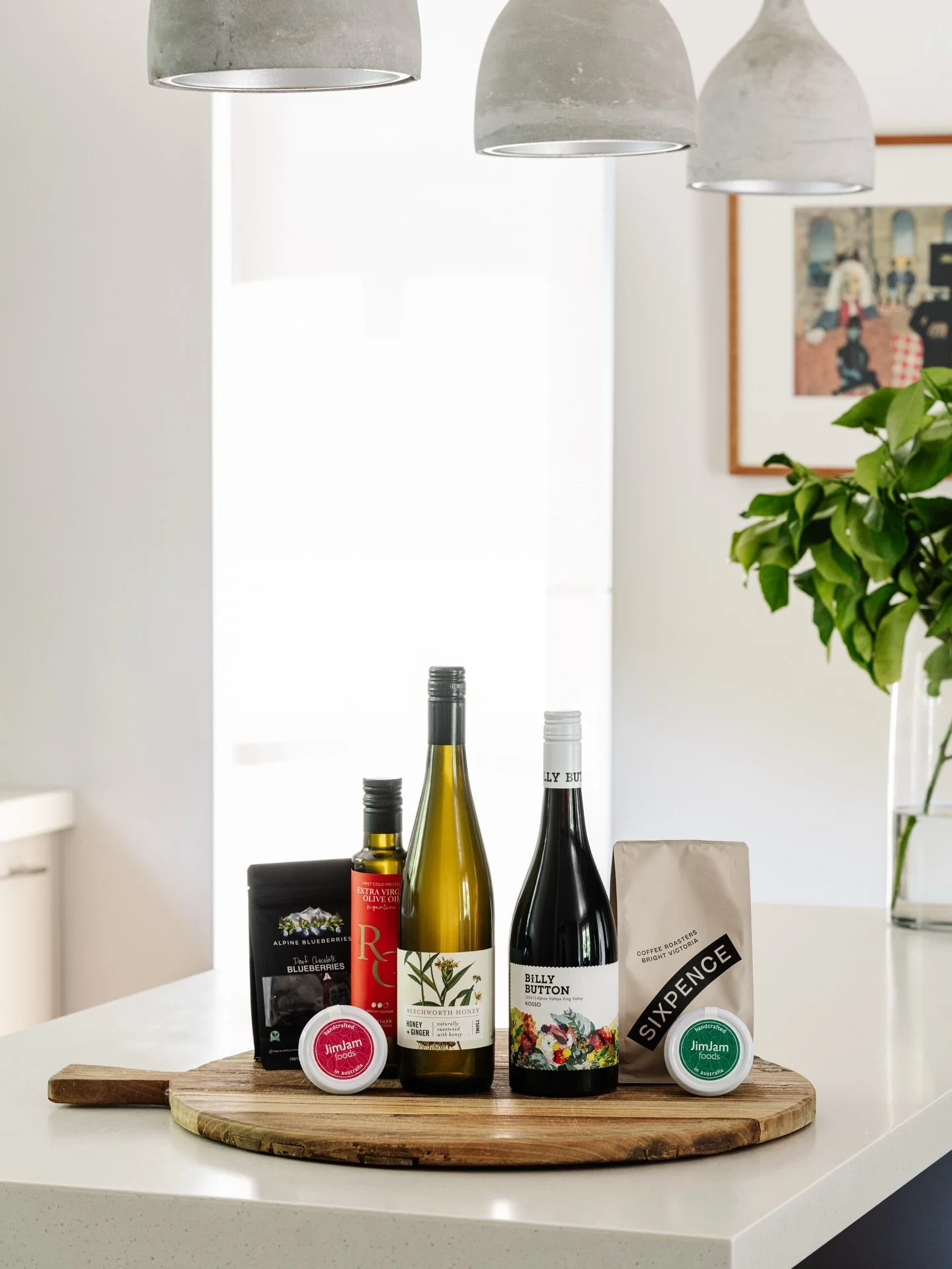 Local Produce! 🌱
We are strong advocates for promoting our local businesses and produce, that&rsquo;s why we give our guests a little taster for what our locals have to offer! 

Each of our holiday homes includes a welcome hamper of high quality, lo