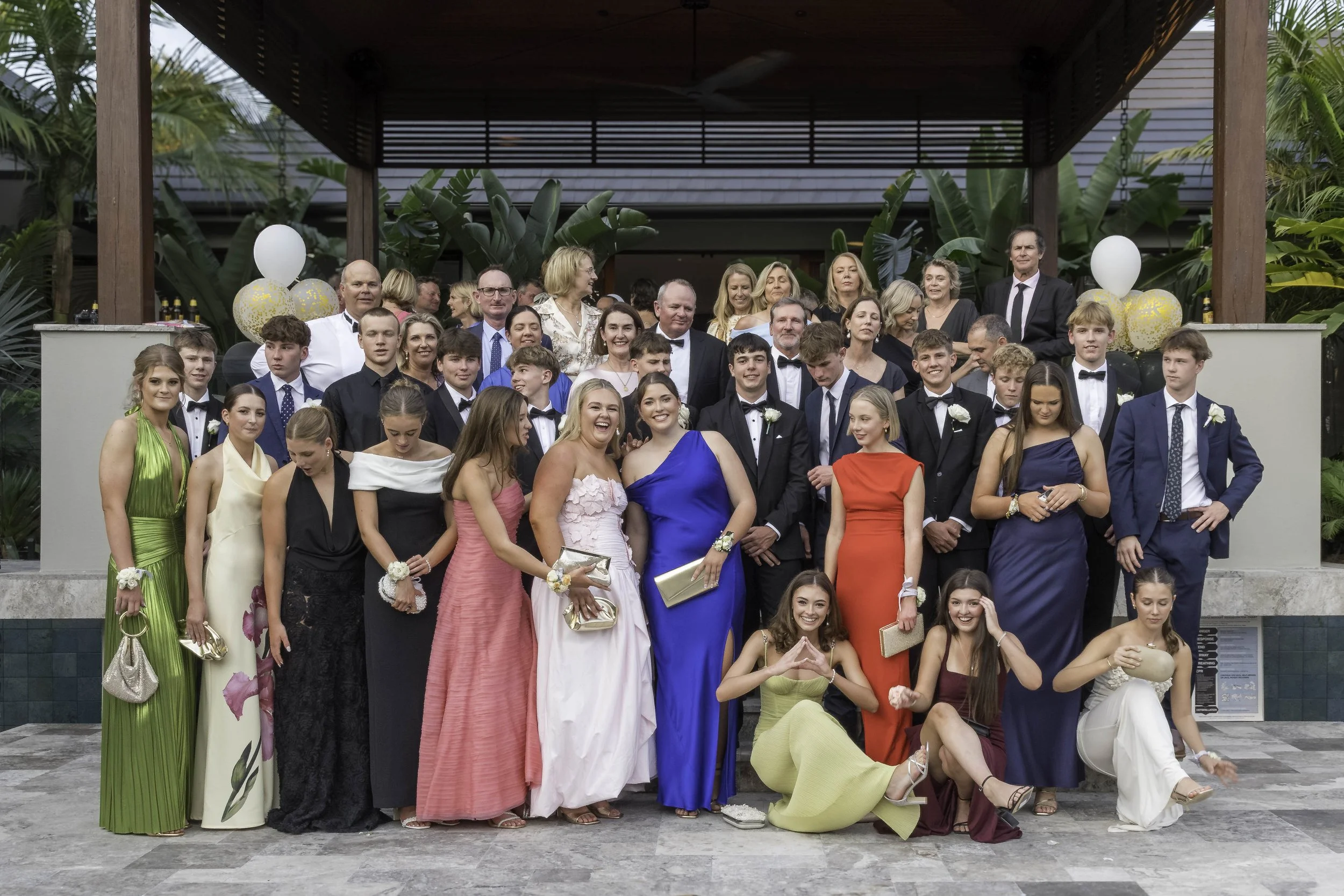Large group of students and parents captured in Maudsland before heading off to the formal