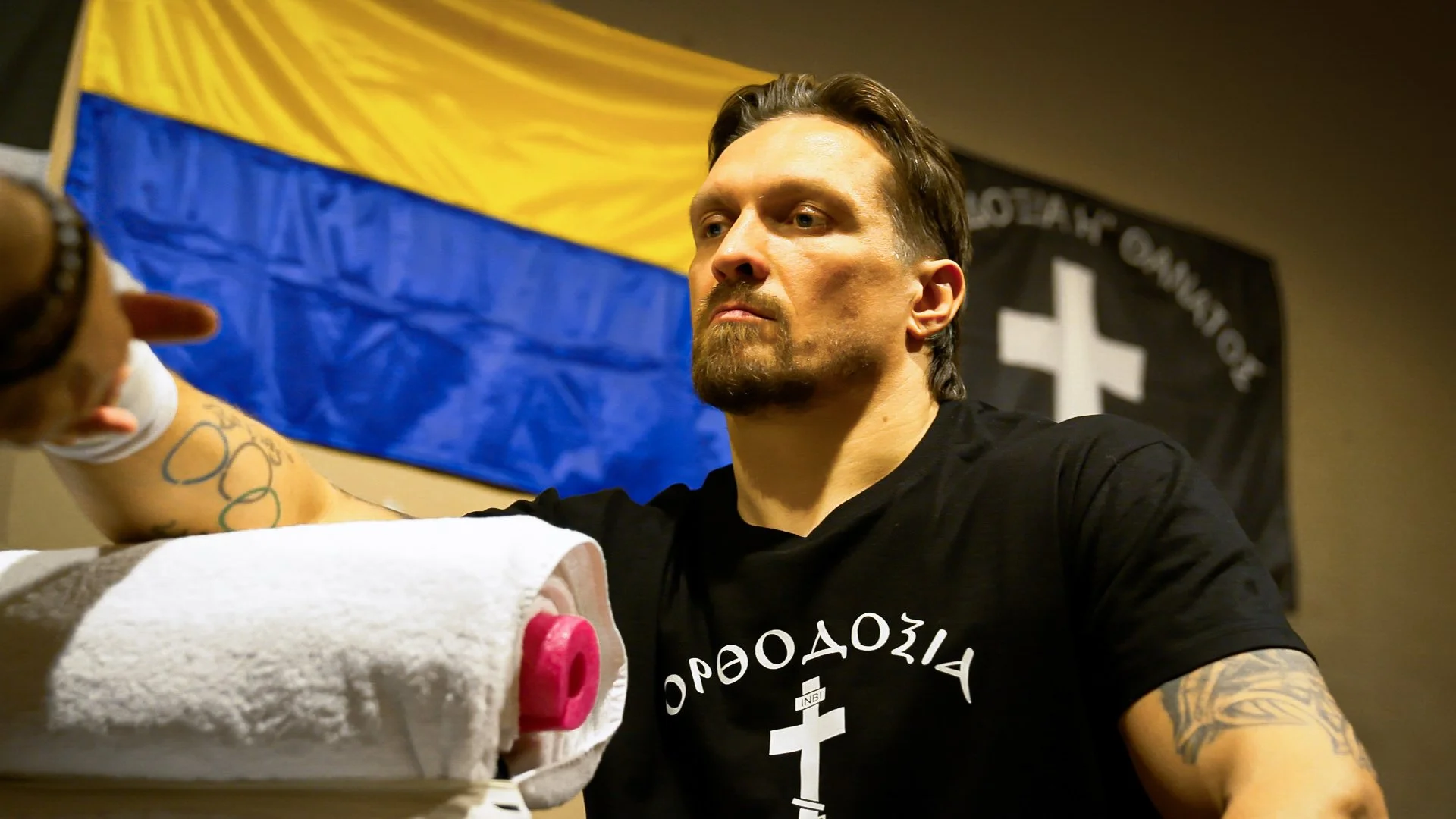 cover-can-use-as-video-thumb-usyk-DAZN COVER 01-2.jpg