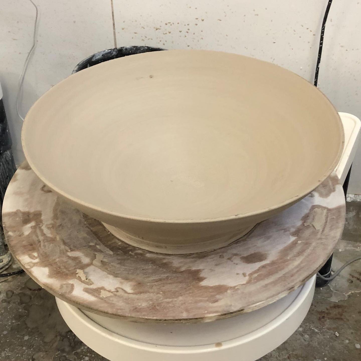 An ordinary bowl before havoc is let loose. #leneryden #Pgschoolcraftdesignuca  #ceramicartist #surreyartist #surreyguildofcraftsmen #weyceramics #318ceramics #weybridgepottery #craftcouncil #themakersartcollective #connectedmakers #expressiveart #al