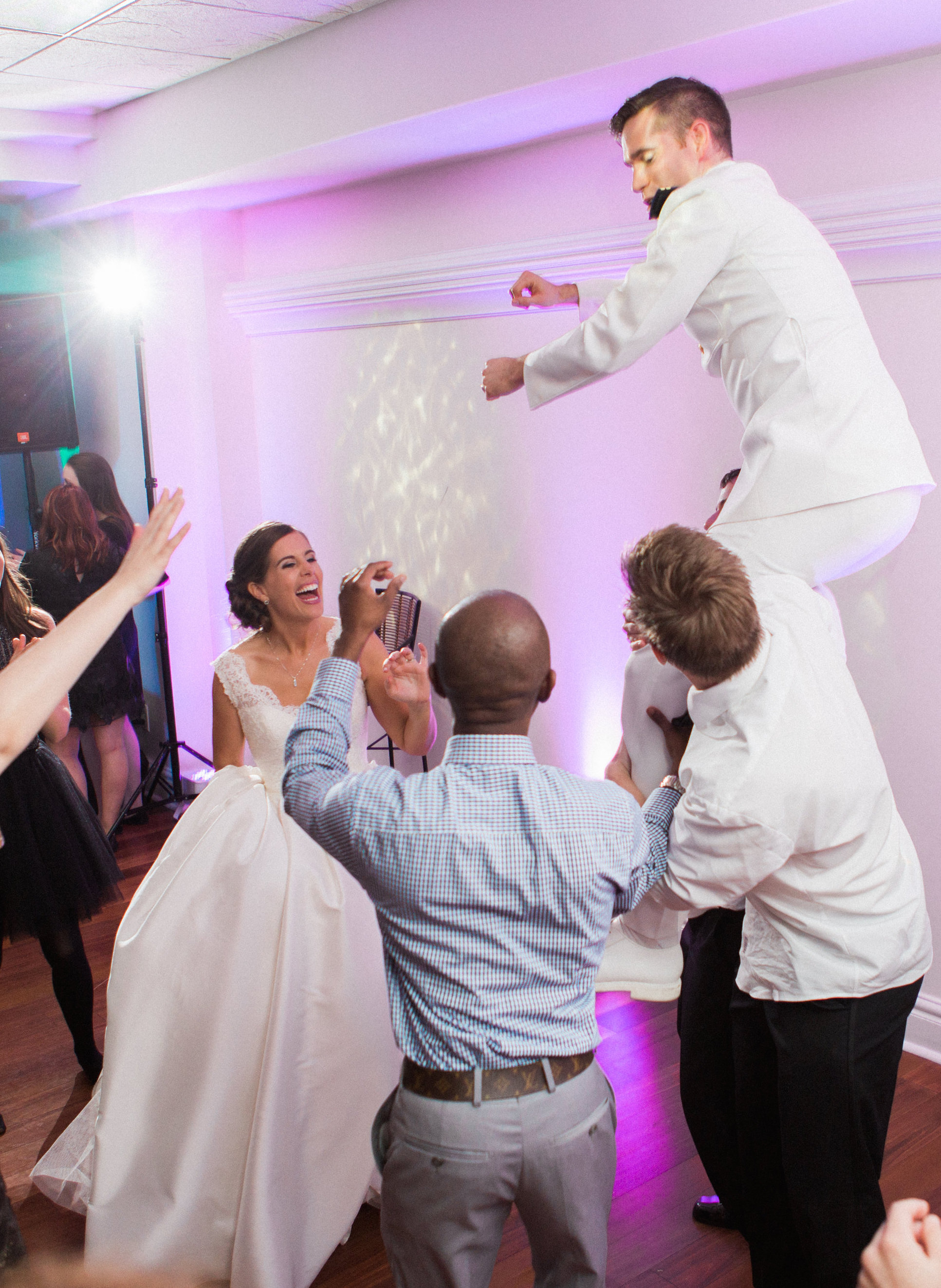 5 Ways to be an All-Star Wedding Guest  