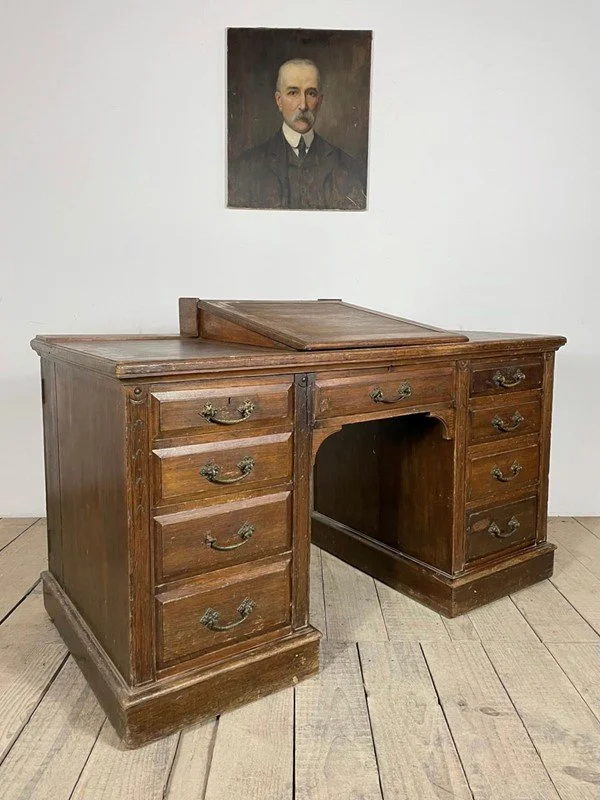 Victorian Antique Oak 'Maple & Co' Desk