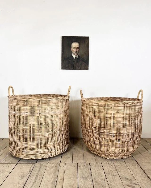 Large Vintage Country House Wicker Basket
