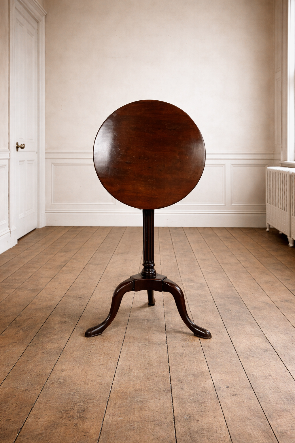 Georgian Antique Mahogany Tilt Top Side Table