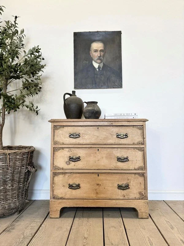 Antique Decorative Rustic Pine Chest Of Drawers