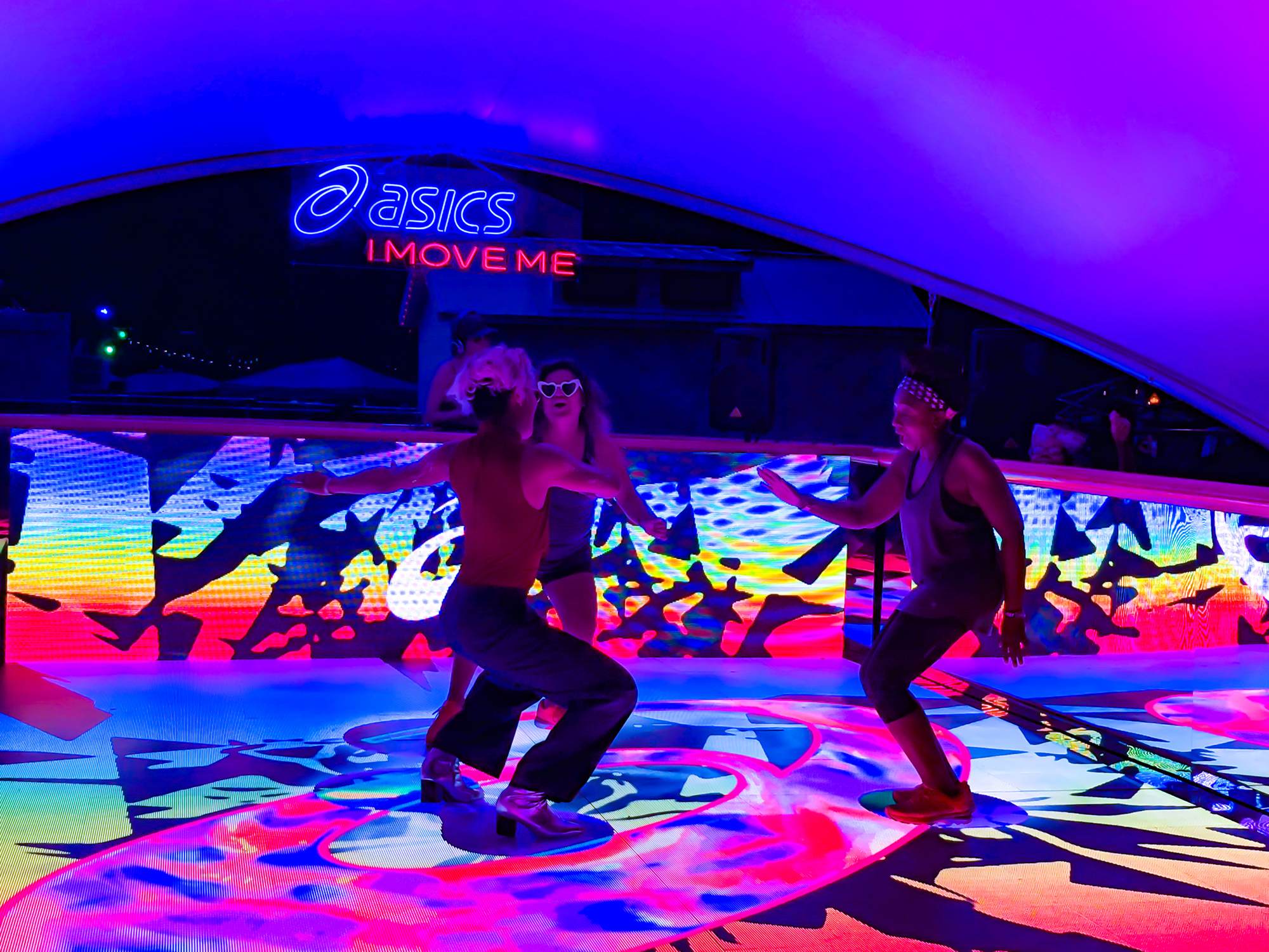 activefloor-asics-lollapalooza-dancing4.jpg