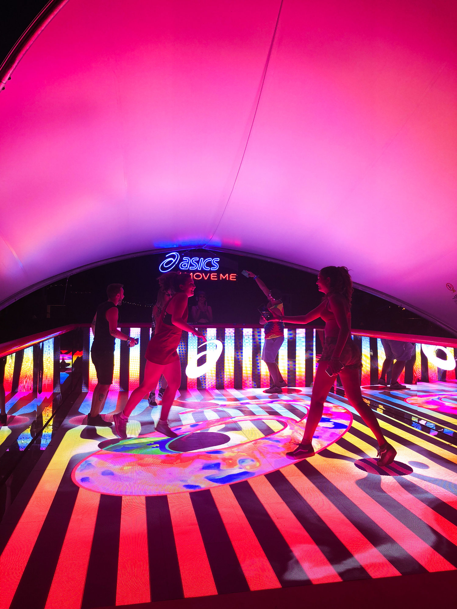 activefloor-asics-lollapalooza-dancing8.jpg