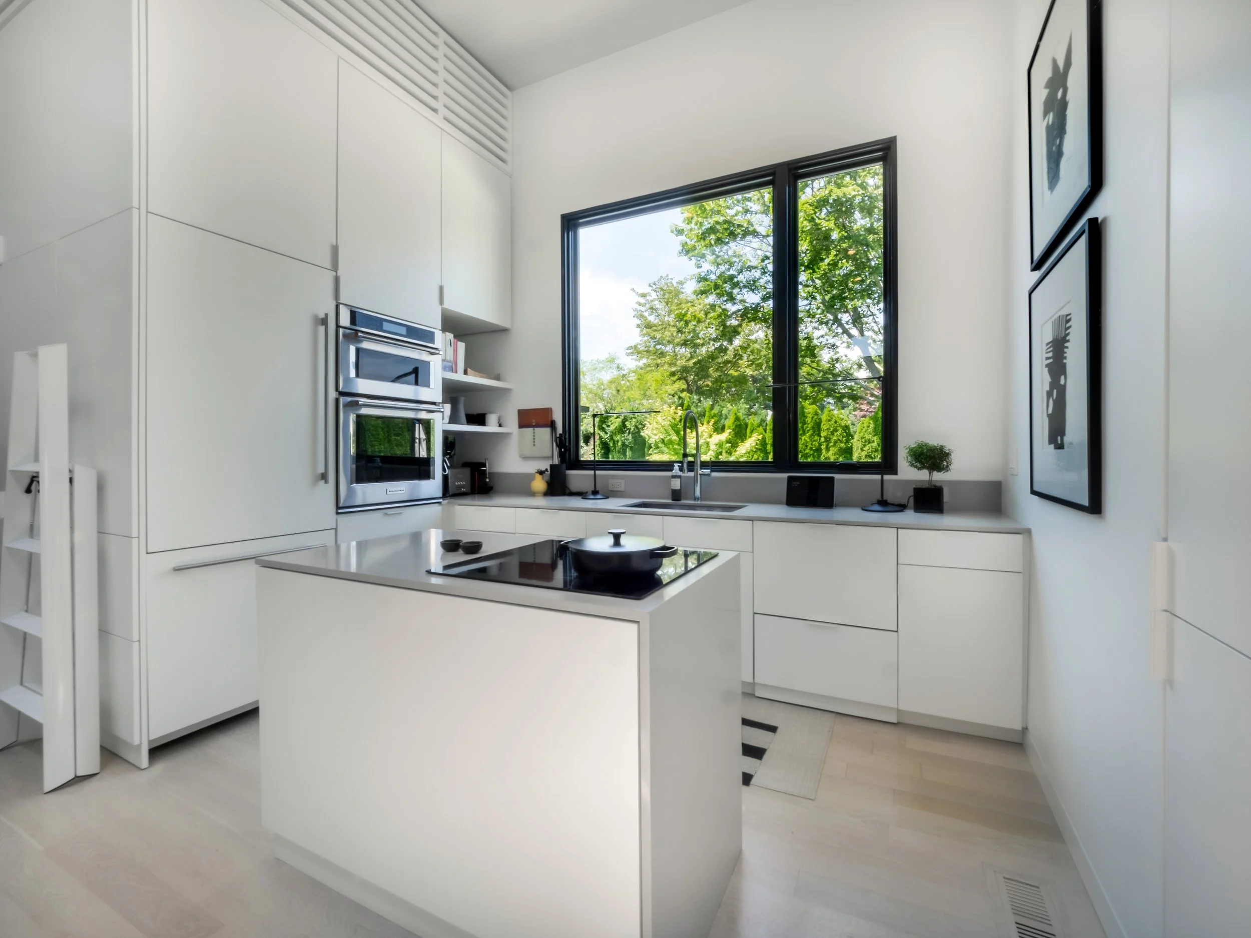 WindermereDrive_Kitchen02.jpg