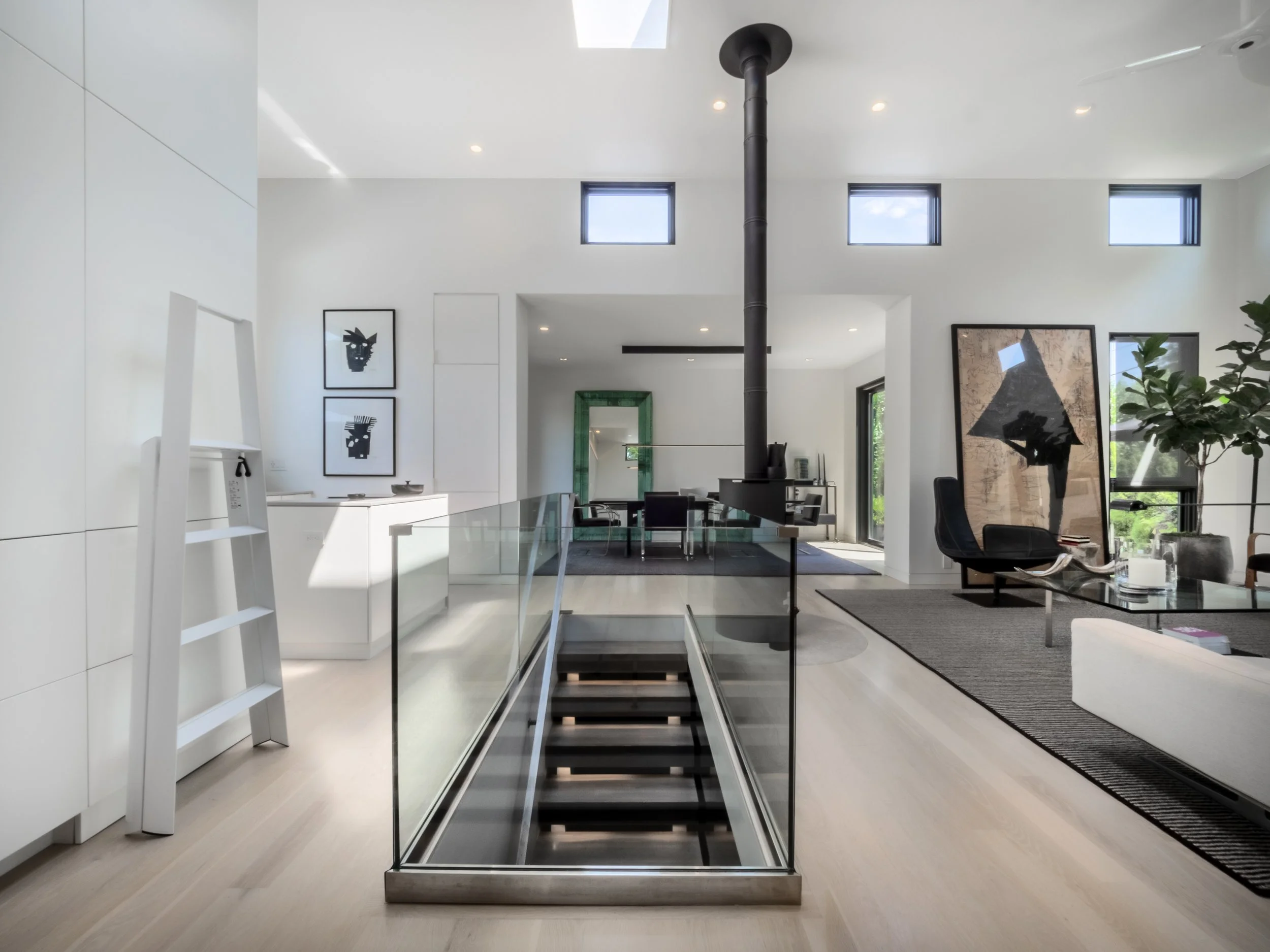 WindermereDrive_Living02.jpg
