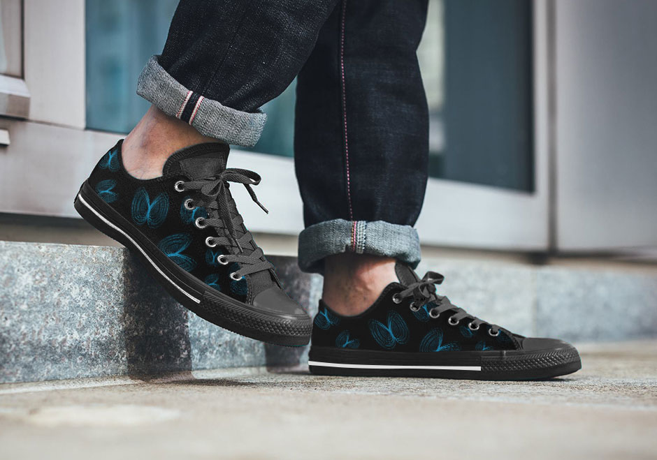 black men shoe Mockup.jpg