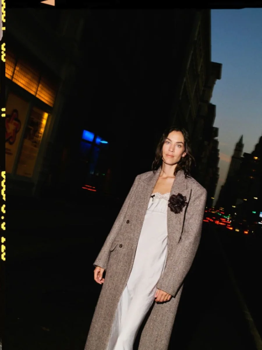 Alexa-Chung-Madewell-party-trend-7.jpg