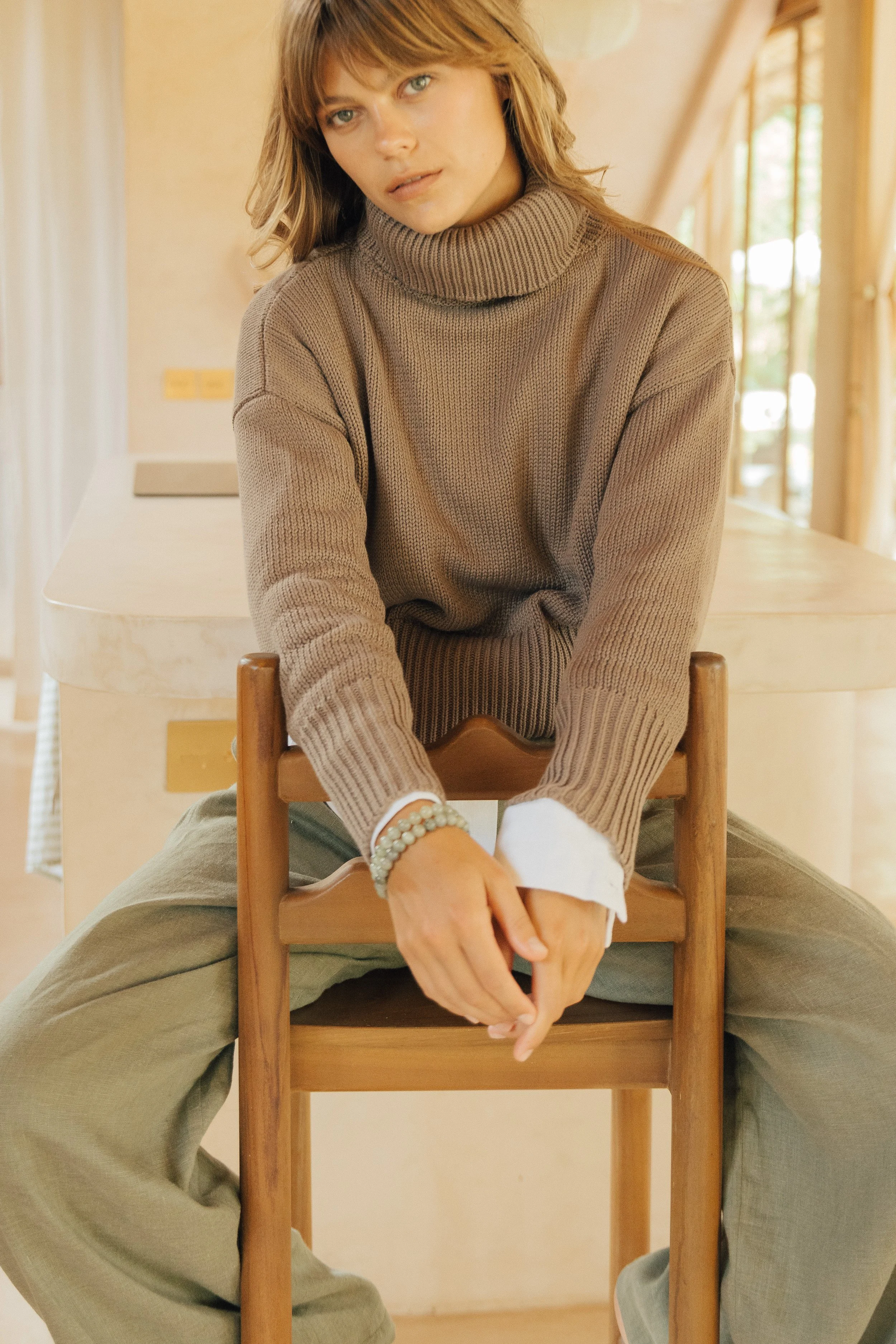 sun-and-her-turtleneck-knit-sweater-cacao-front.jpg