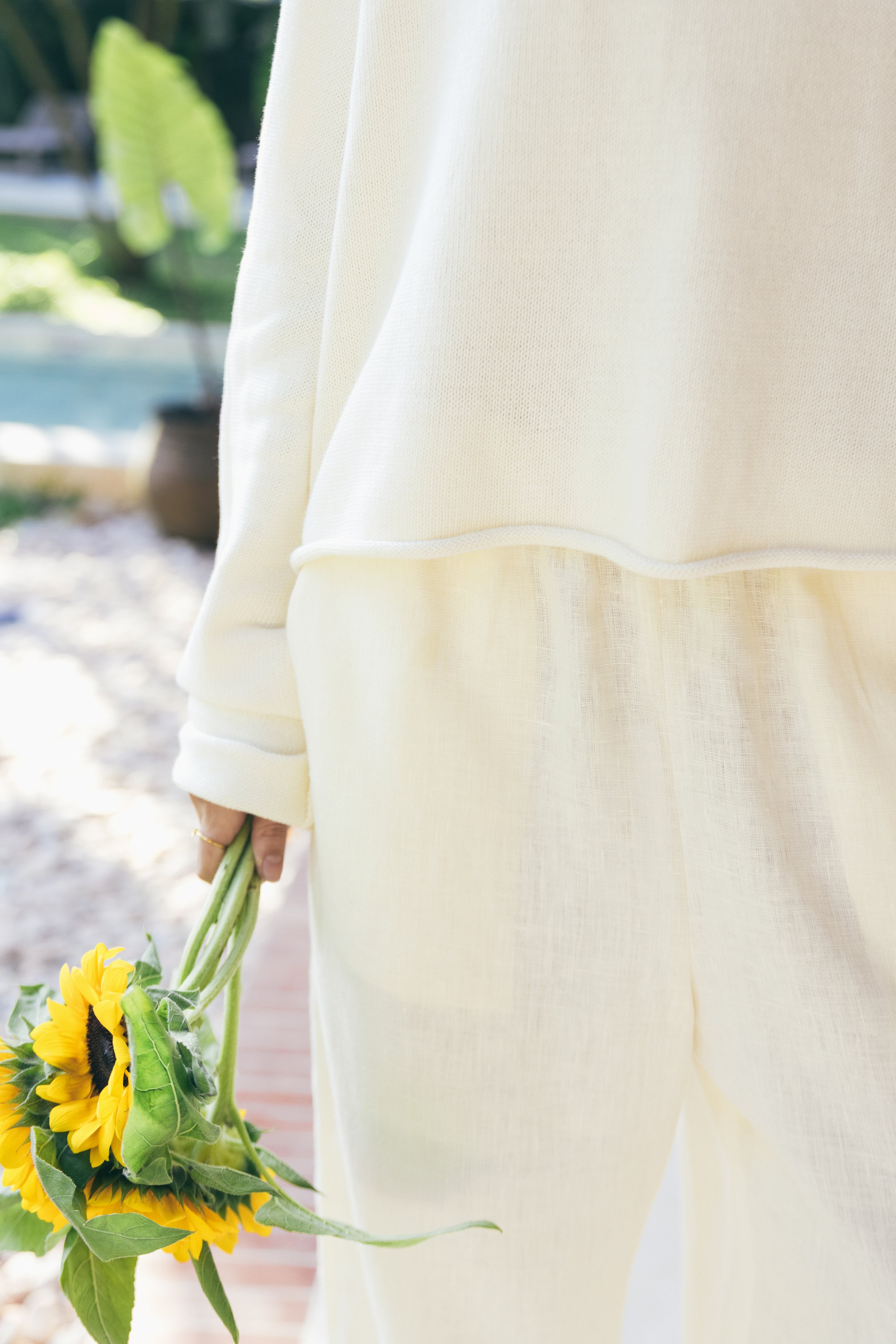 sun-and-her-knit-sweater-vanilla-cloud-detail.jpg