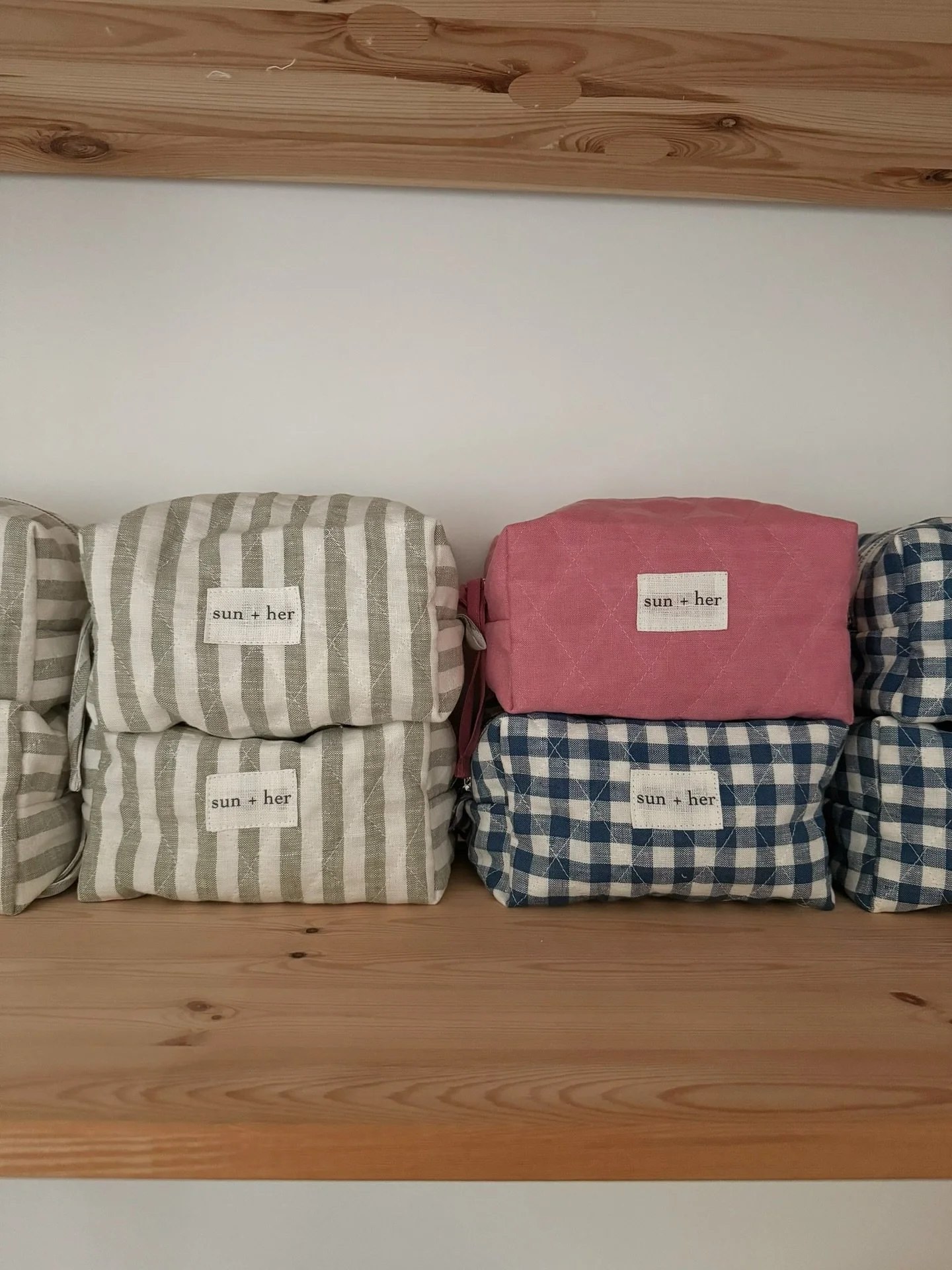 Newness is here. We transformed our signature linen palette into beauty bags ~ soft companions for your rituals, travels, and everyday essentials 🤍 a little piece of sun + her to carry with you.
#sunandher #sunandherlinen #sustainablelinen #handmade