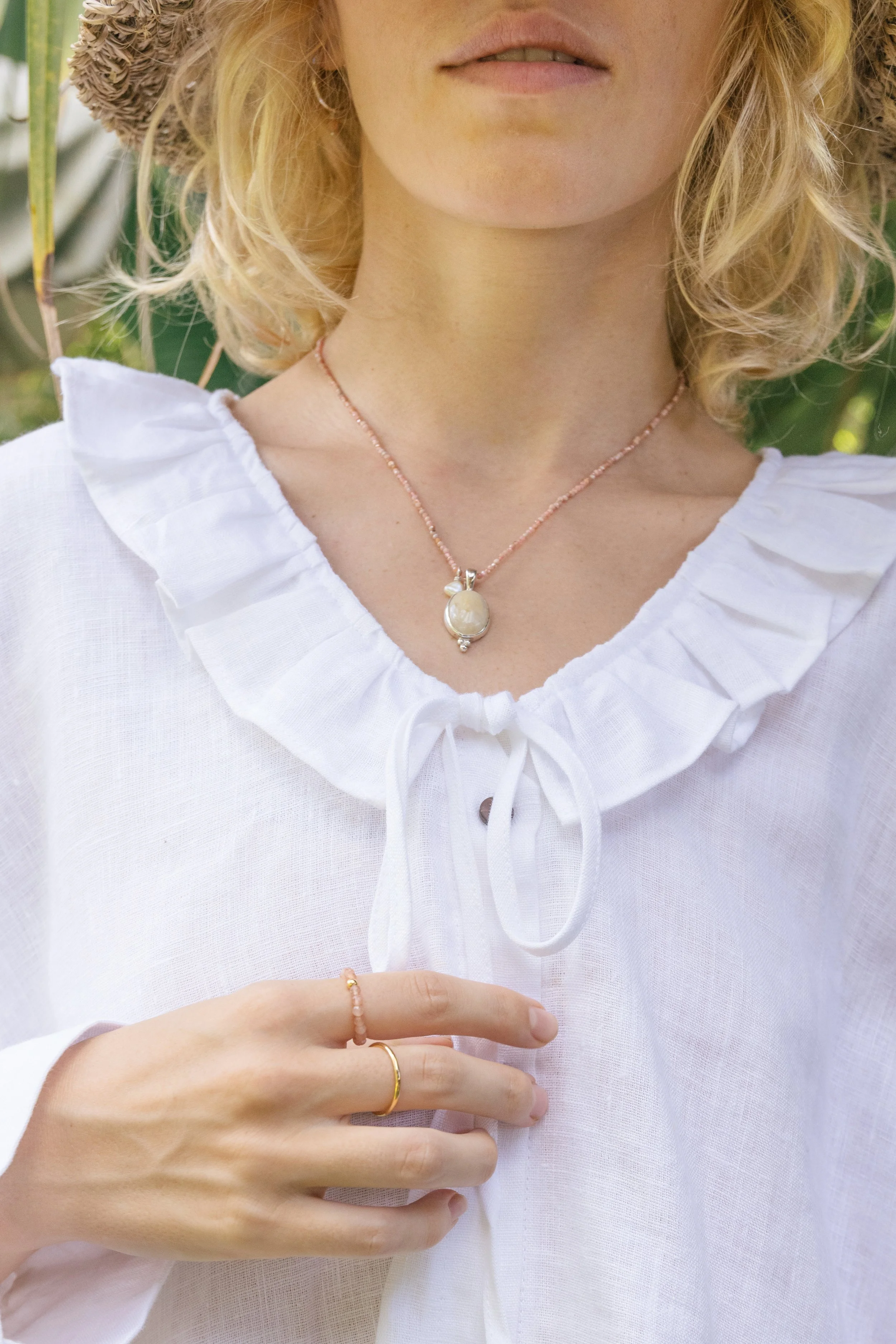 sun-and-her-jellow-jade-goddess-drop-pendant-silver.jpg