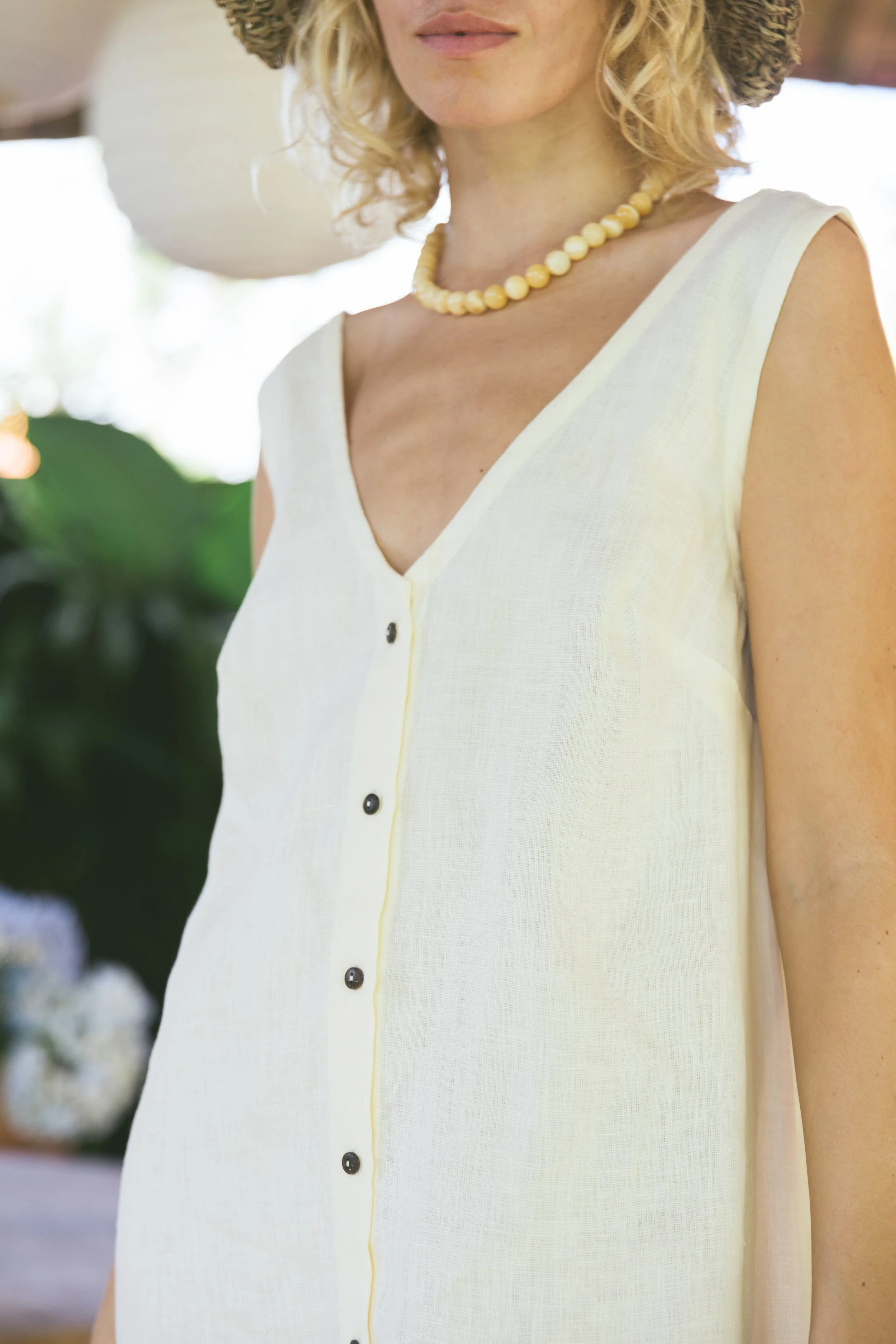 sun-and-her-button-front-linen-maxi-dress-butter-yellow-close-up.jpg