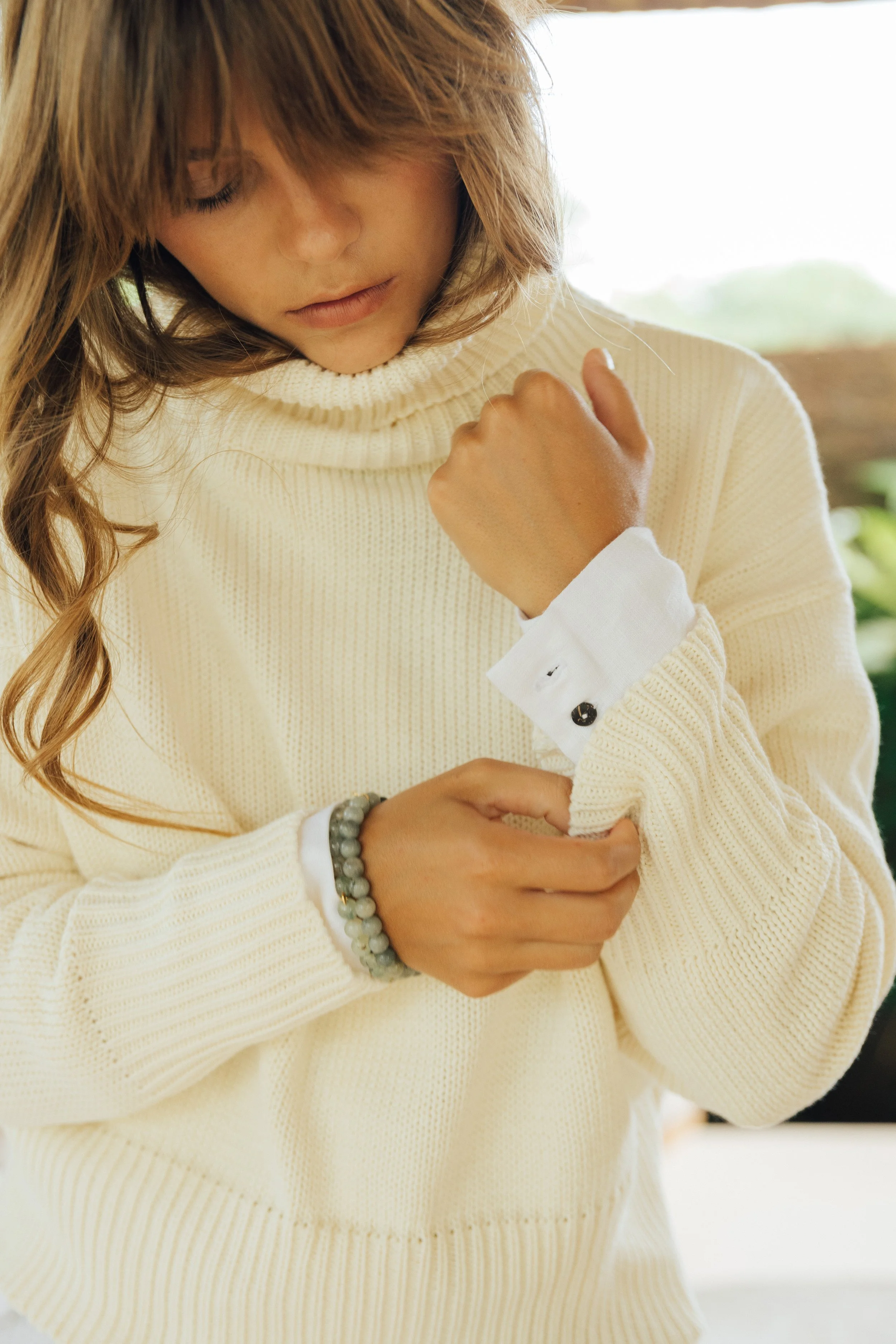 sun-and-her-turtleneck-knit-sweater-vanilla-cloud-close.jpg