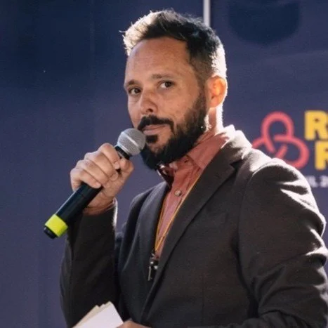 Why You Should Do Public Speaking with Derek Smith