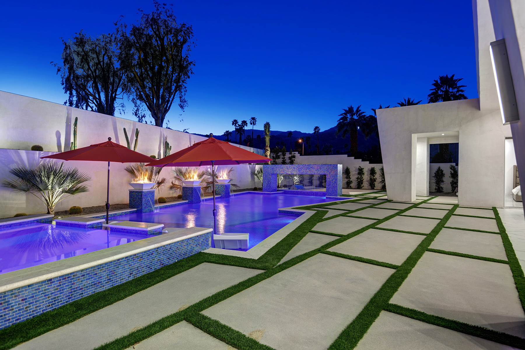 BACK YARD POOL AND SPA TO MOUNTAINS NIGHT MLS.jpg