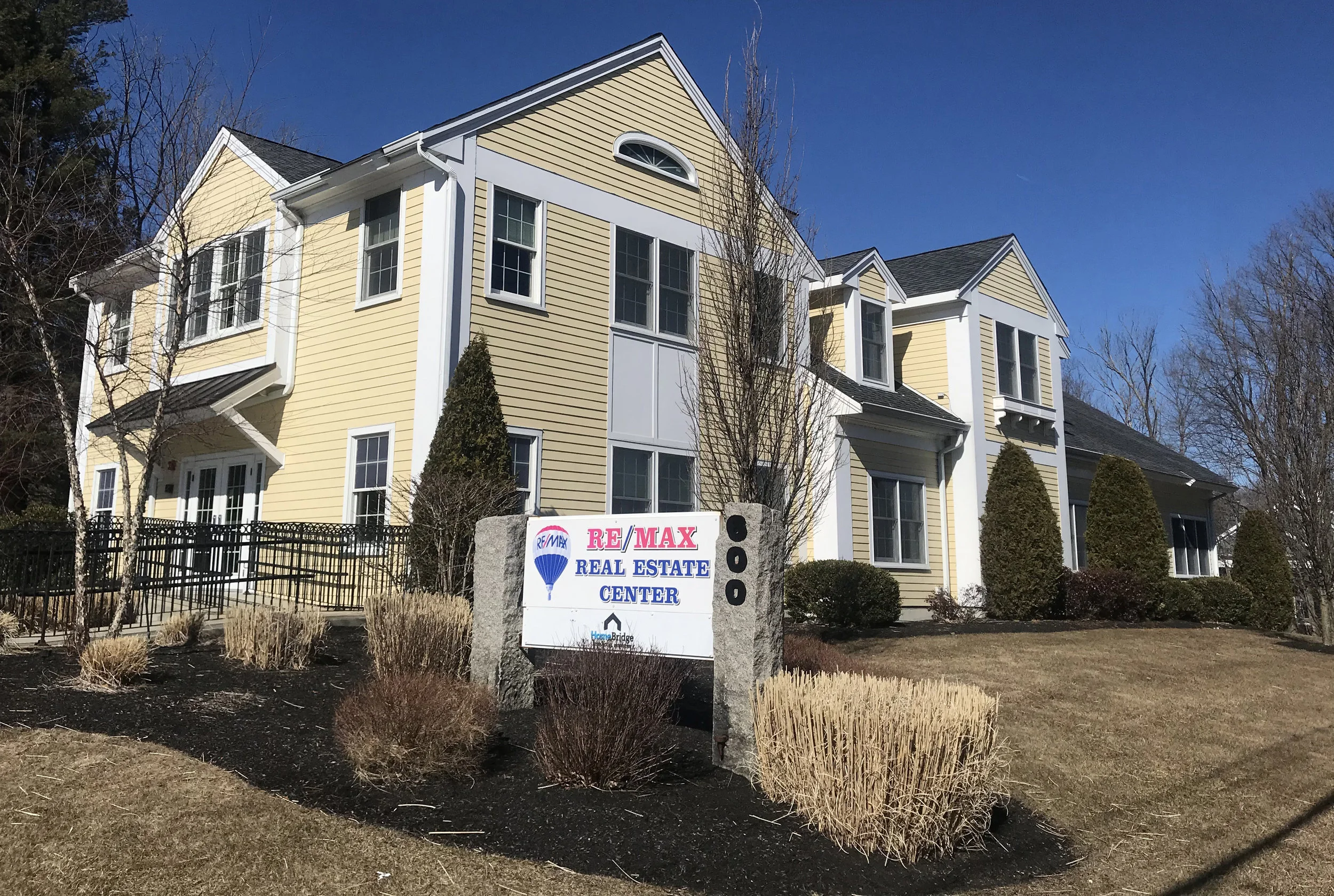 RE/MAX Real Estate Center