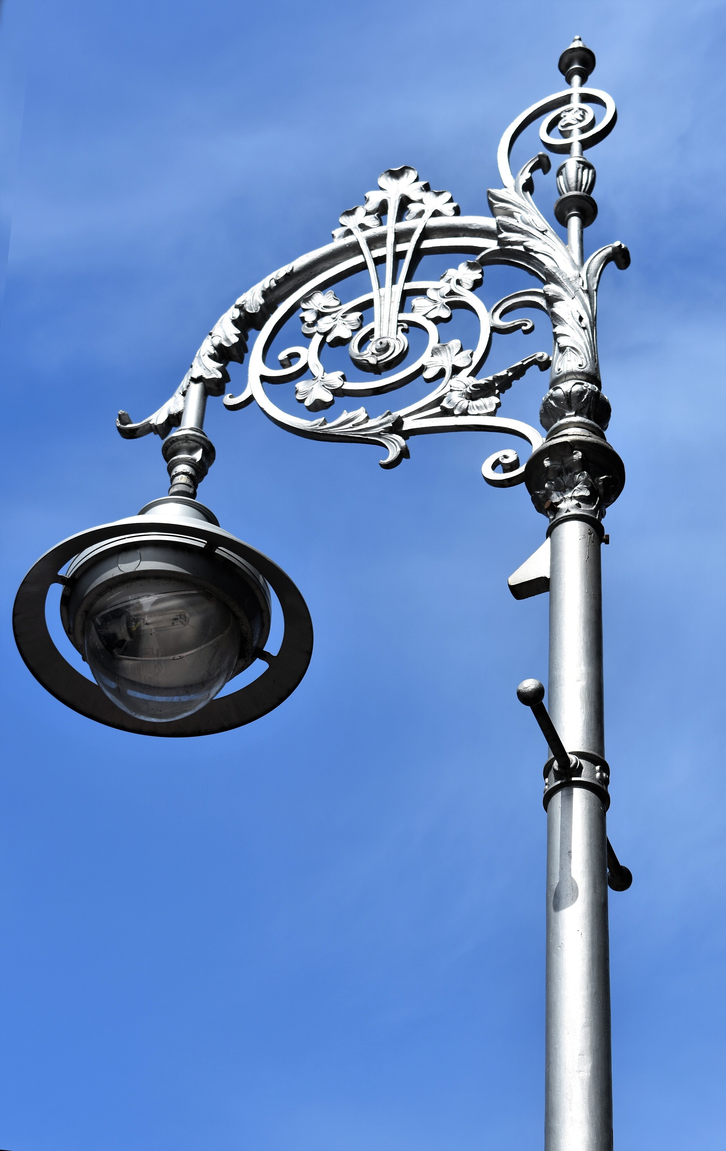 2017--Ireland_Dublin_Street-lamp-WM_rs.jpg