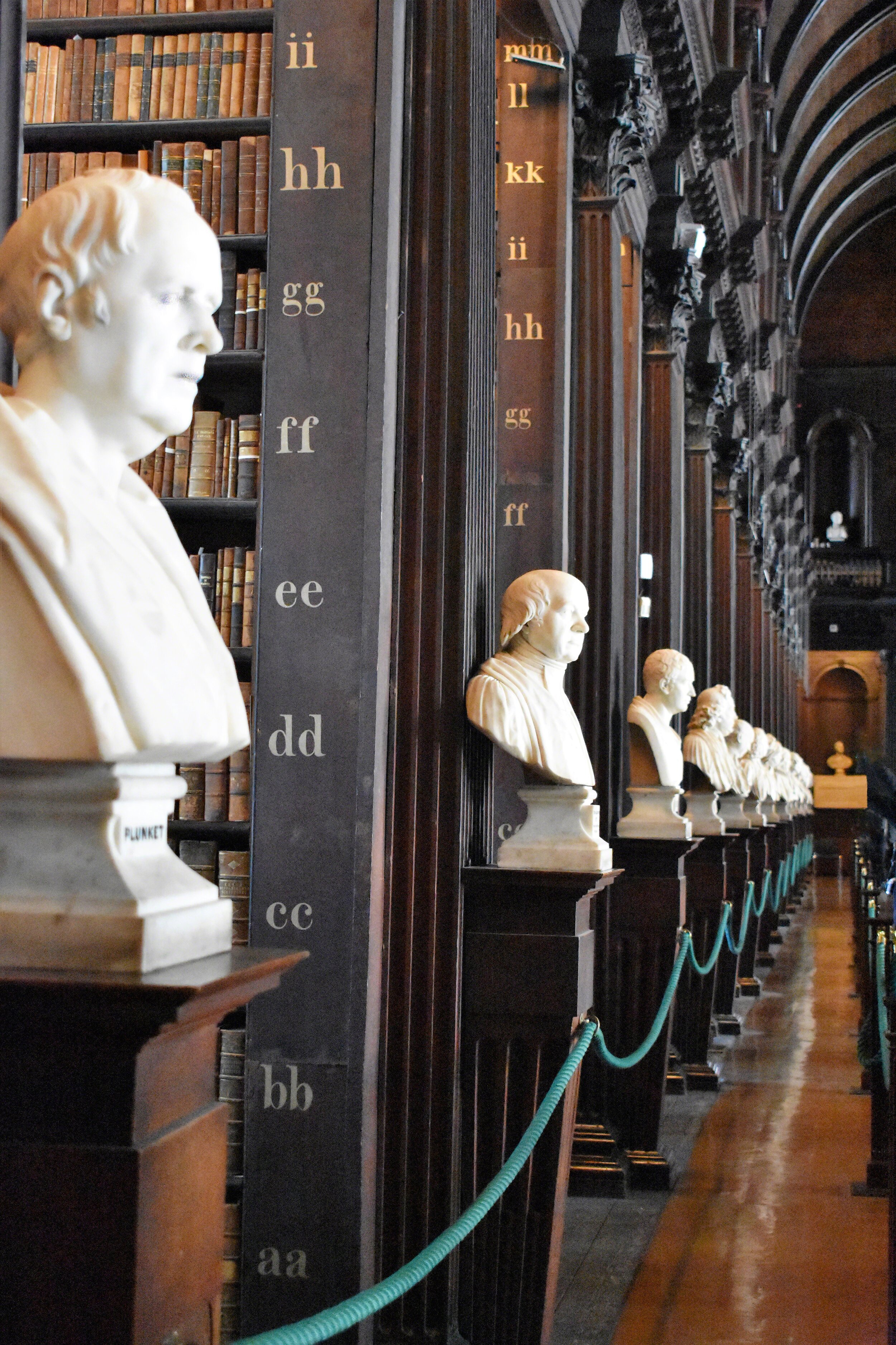 2017--Ireland_Dublin_Trinity_College_Long_Room_Busts1_WM_rs.jpg