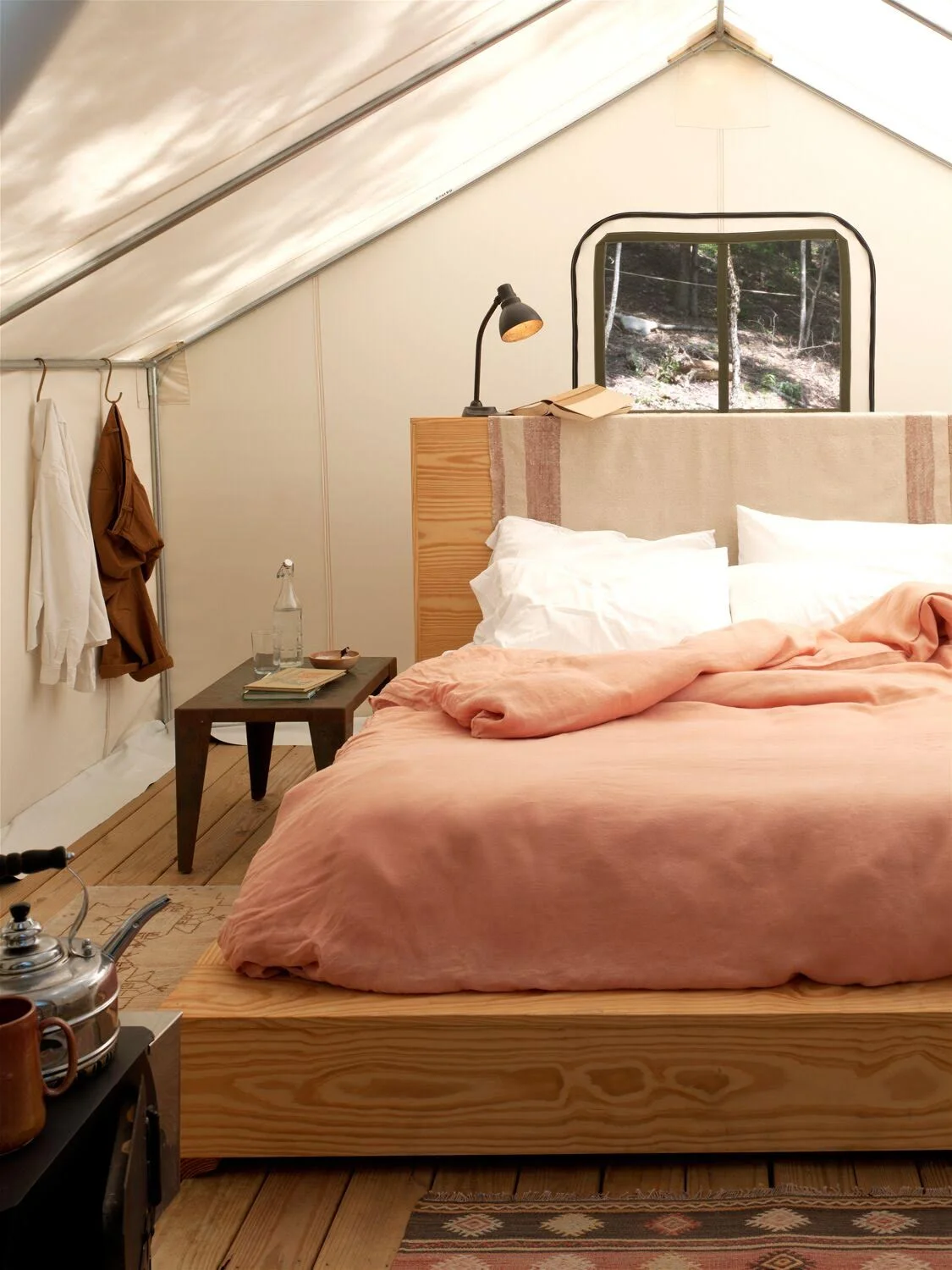 campherehere_bed.jpg