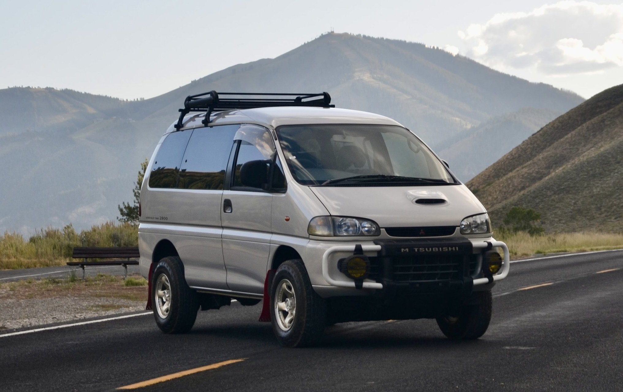 1997 Mitsubishi L400 Spacegear