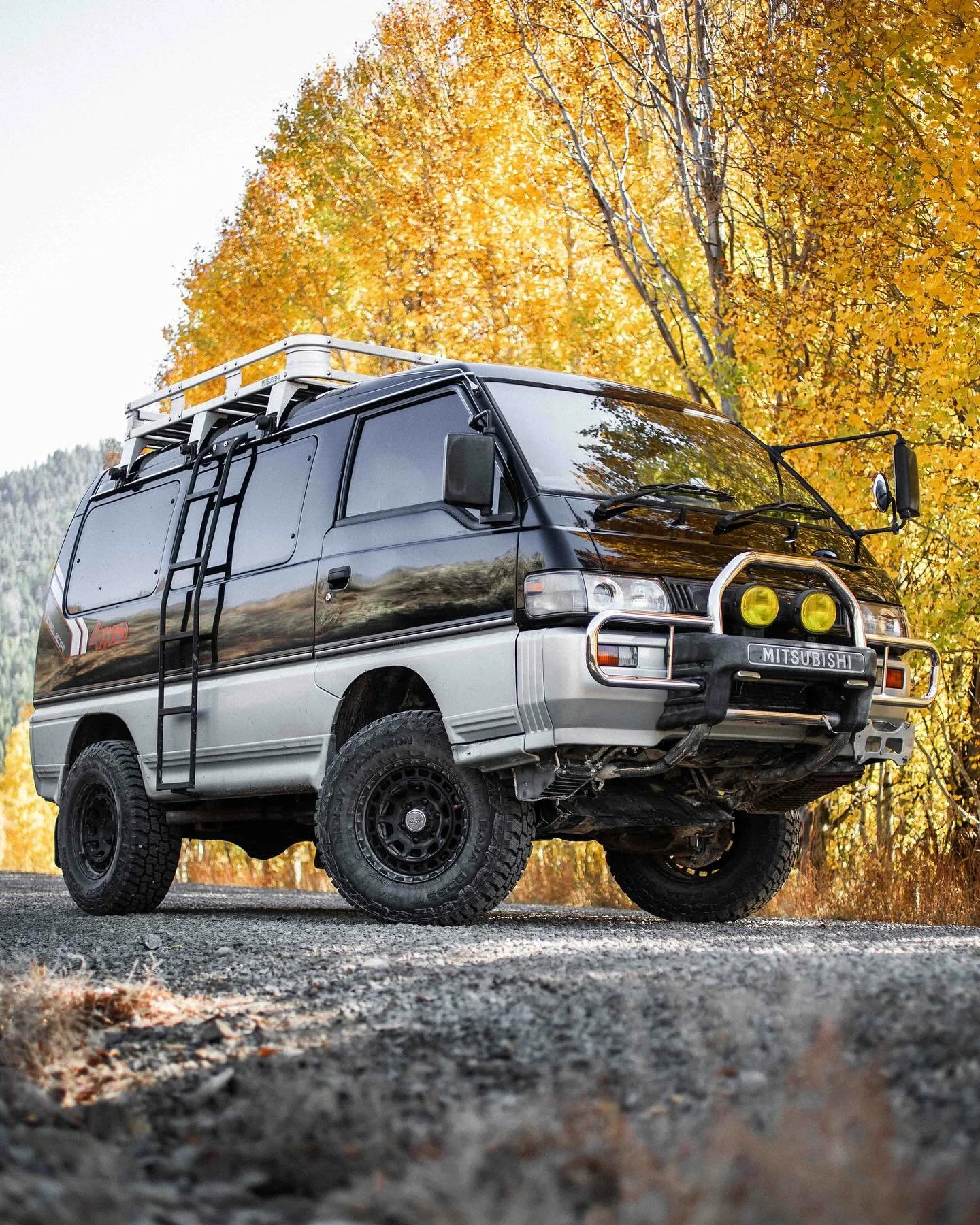 The leaves are barely holding on here in Idaho! How are the fall colors looking where you are at?

Another beautiful shot of Vader, soon to be listed. Contact us for reservation details!

#delica #l300 #jdm #4x4 #overland #4x4van #nomadicvan #nomadic