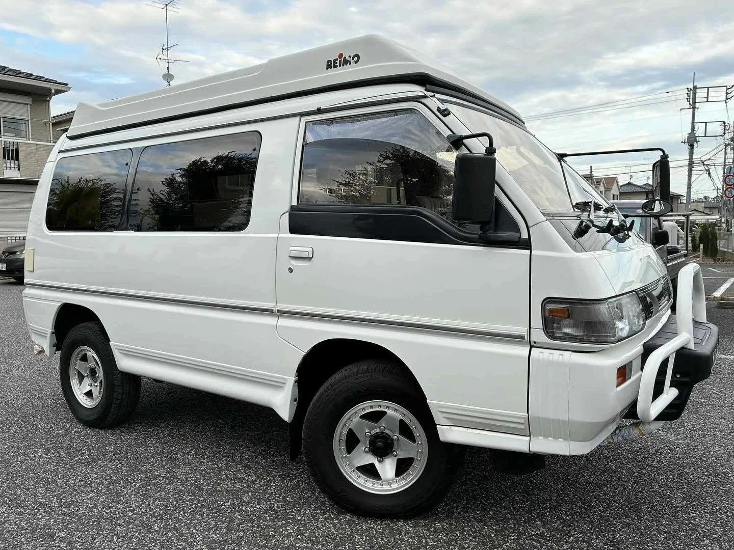 Check out our incoming vans! New photos of Sid, Tatanka, Astro, and Scarab. Some of these vans are landing very soon! Read below for more info and contact us to reserve now!

Sid - 1993 Delica L300 Camper
72,203 mi
2.5L 4D56 Turbo Diesel
Full buildou