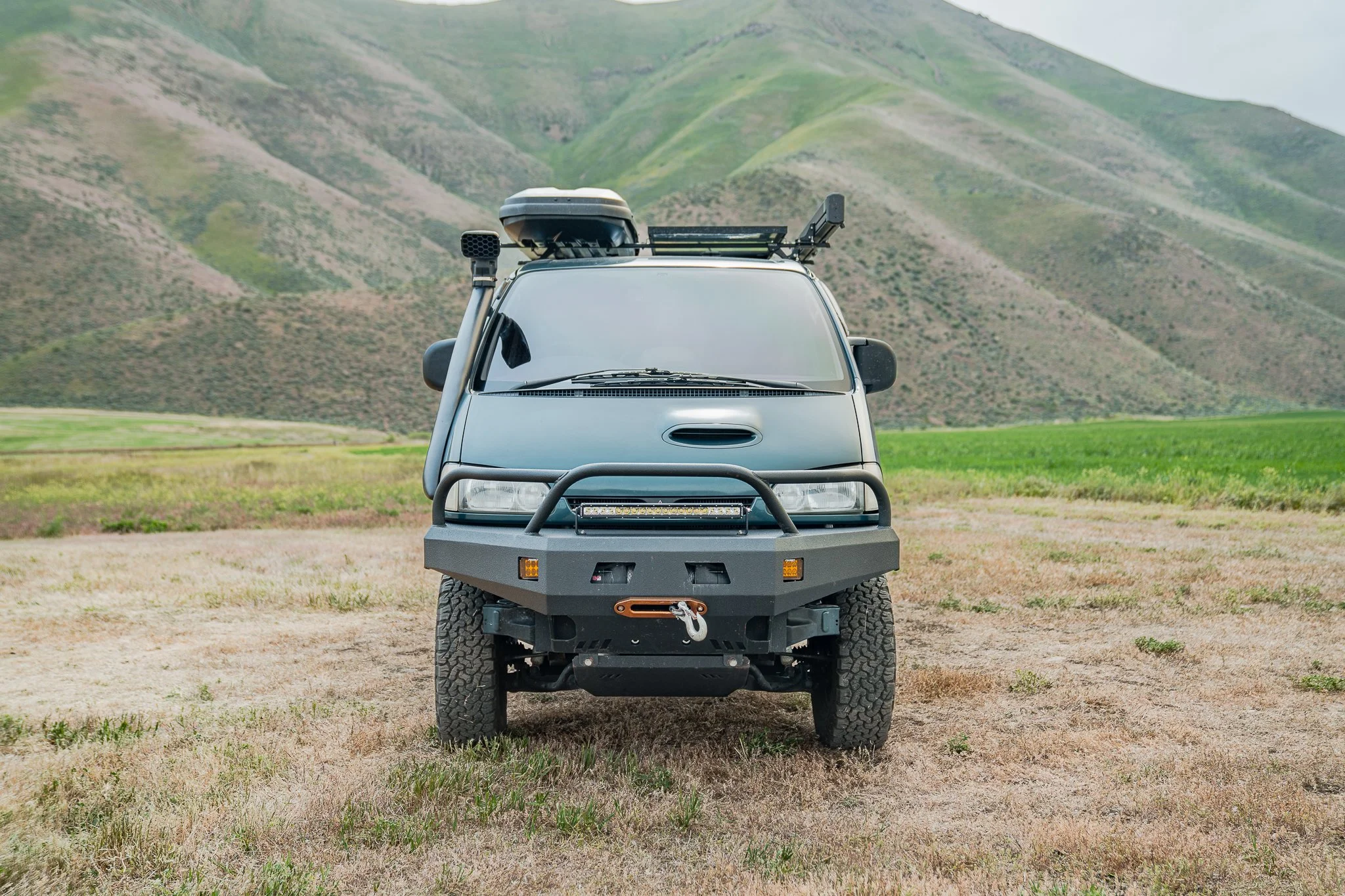 L400 Van Shoot 5_26_26-32.jpg