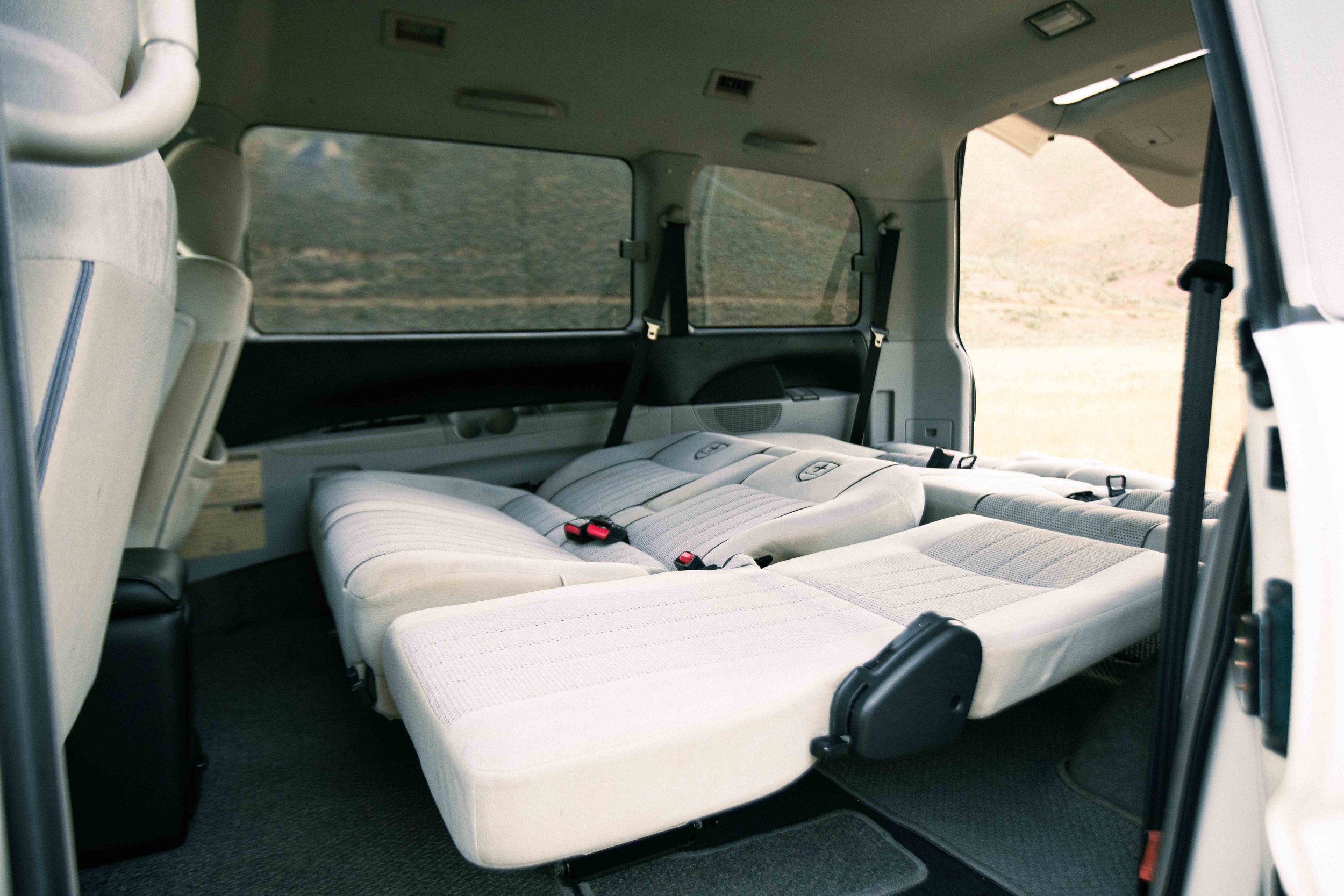 2000 Mitsubishi Delica JDM car for sale — photo 21 of 25