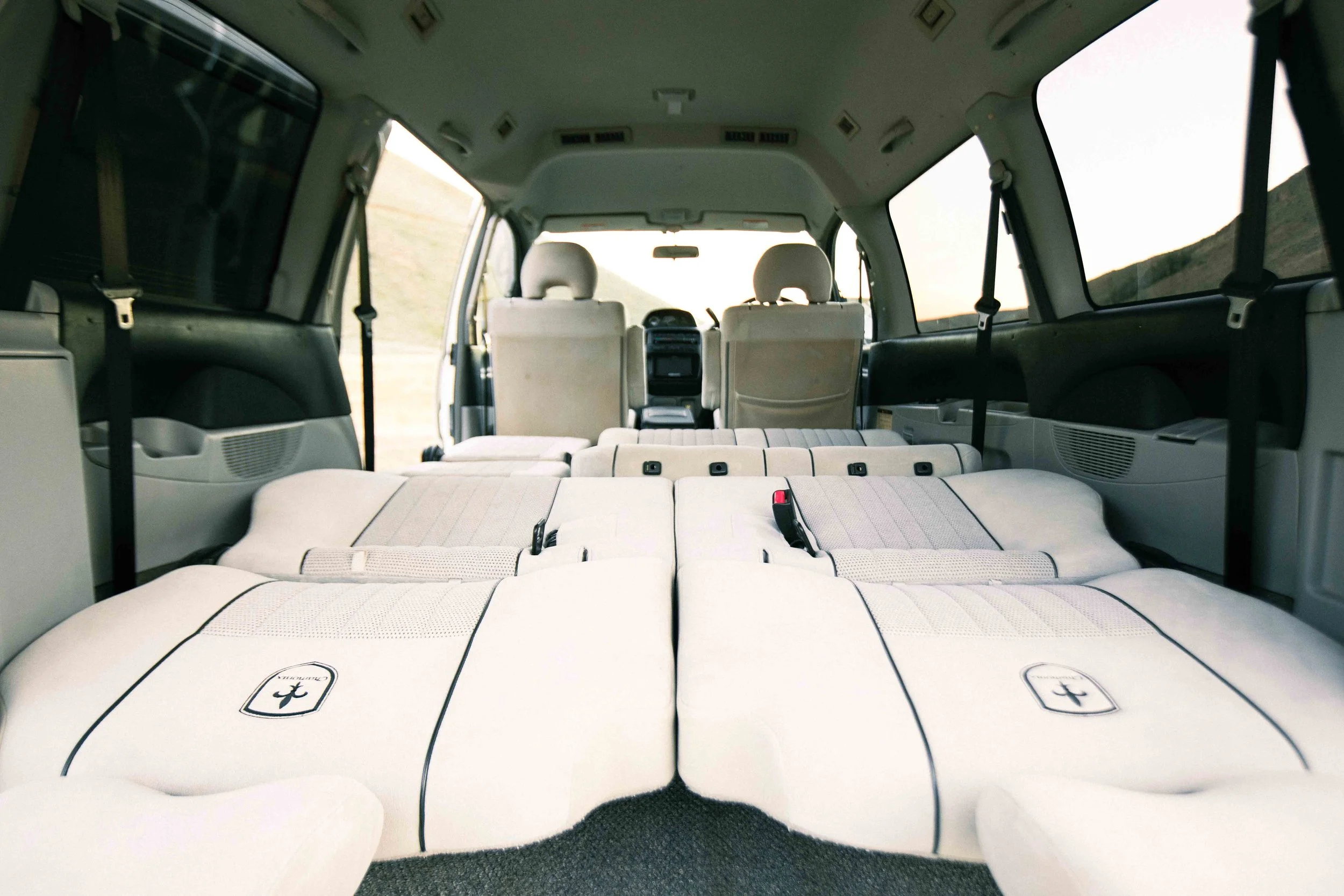 2000 Mitsubishi Delica JDM car for sale — photo 22 of 25