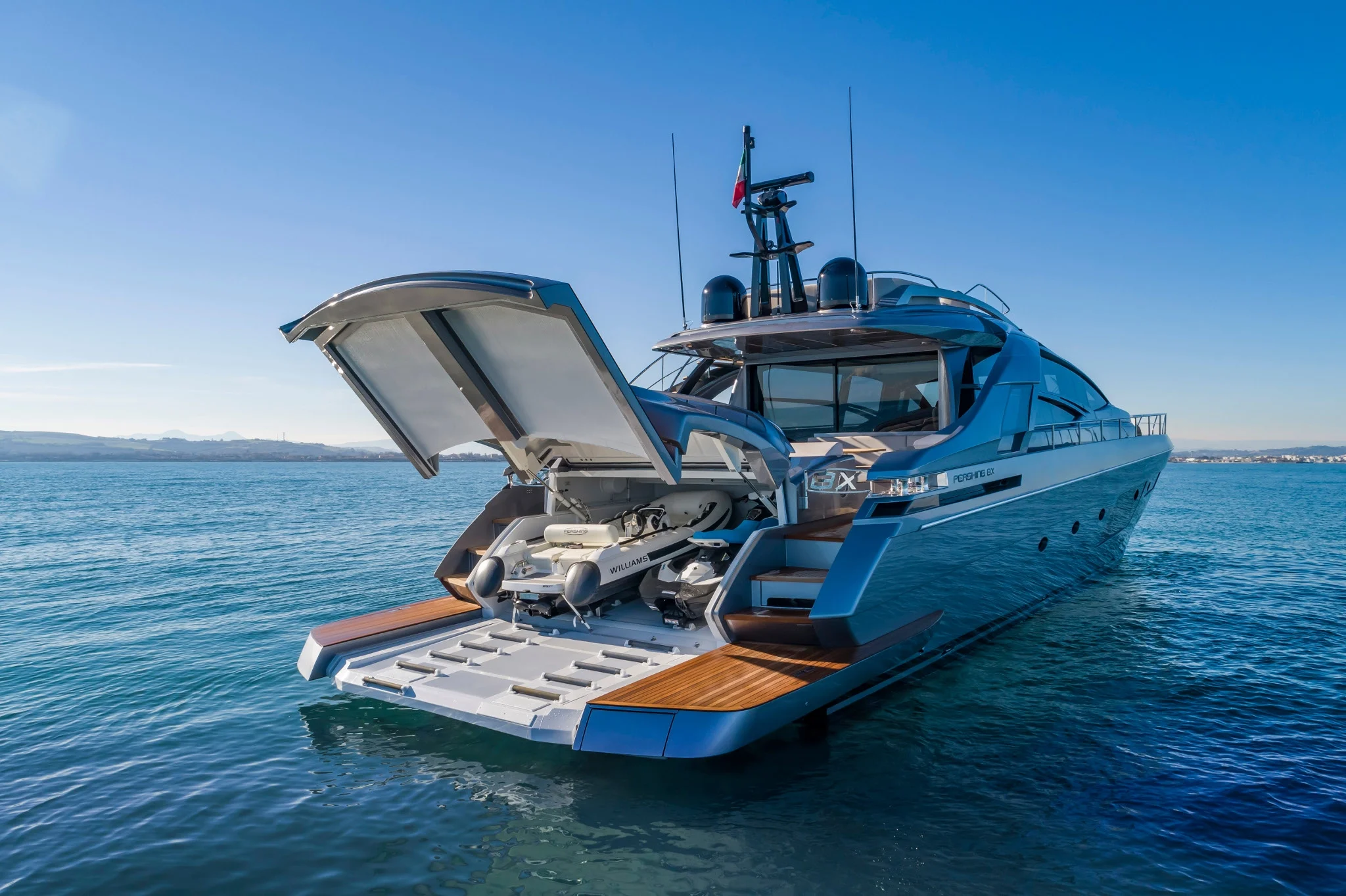 Pershing8xNewCruising_0003_35542.jpg
