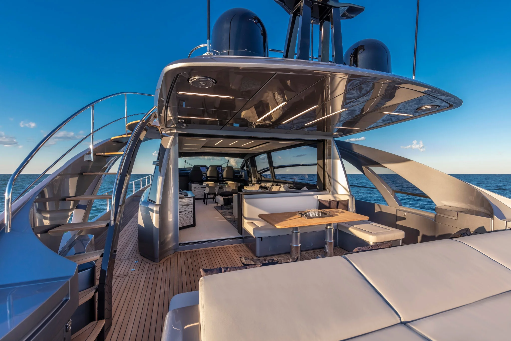 Pershing8xNewSundeck_0000_35528.jpg
