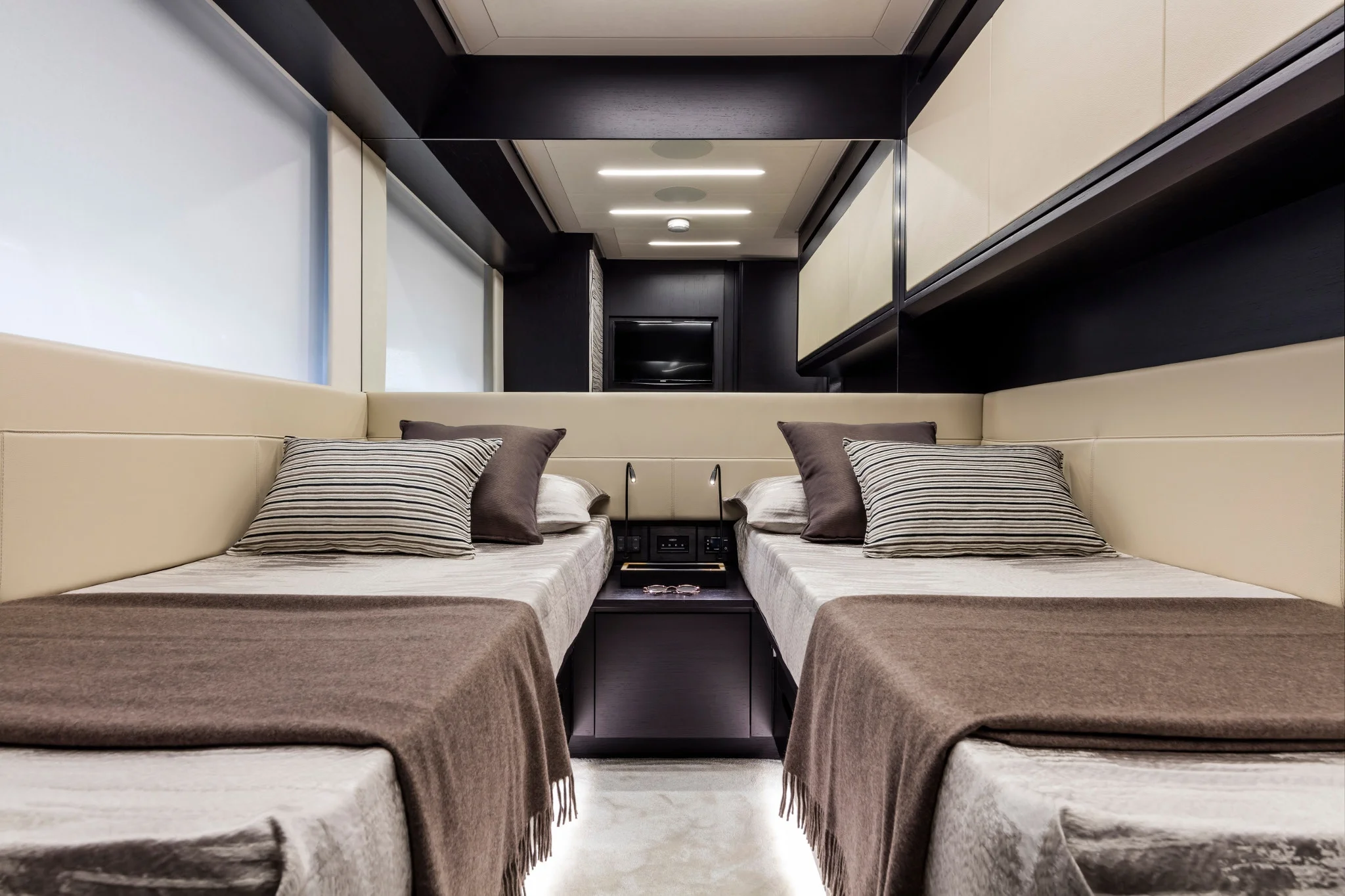 Pershing8xNewLowerdeck_0005_35535.jpg