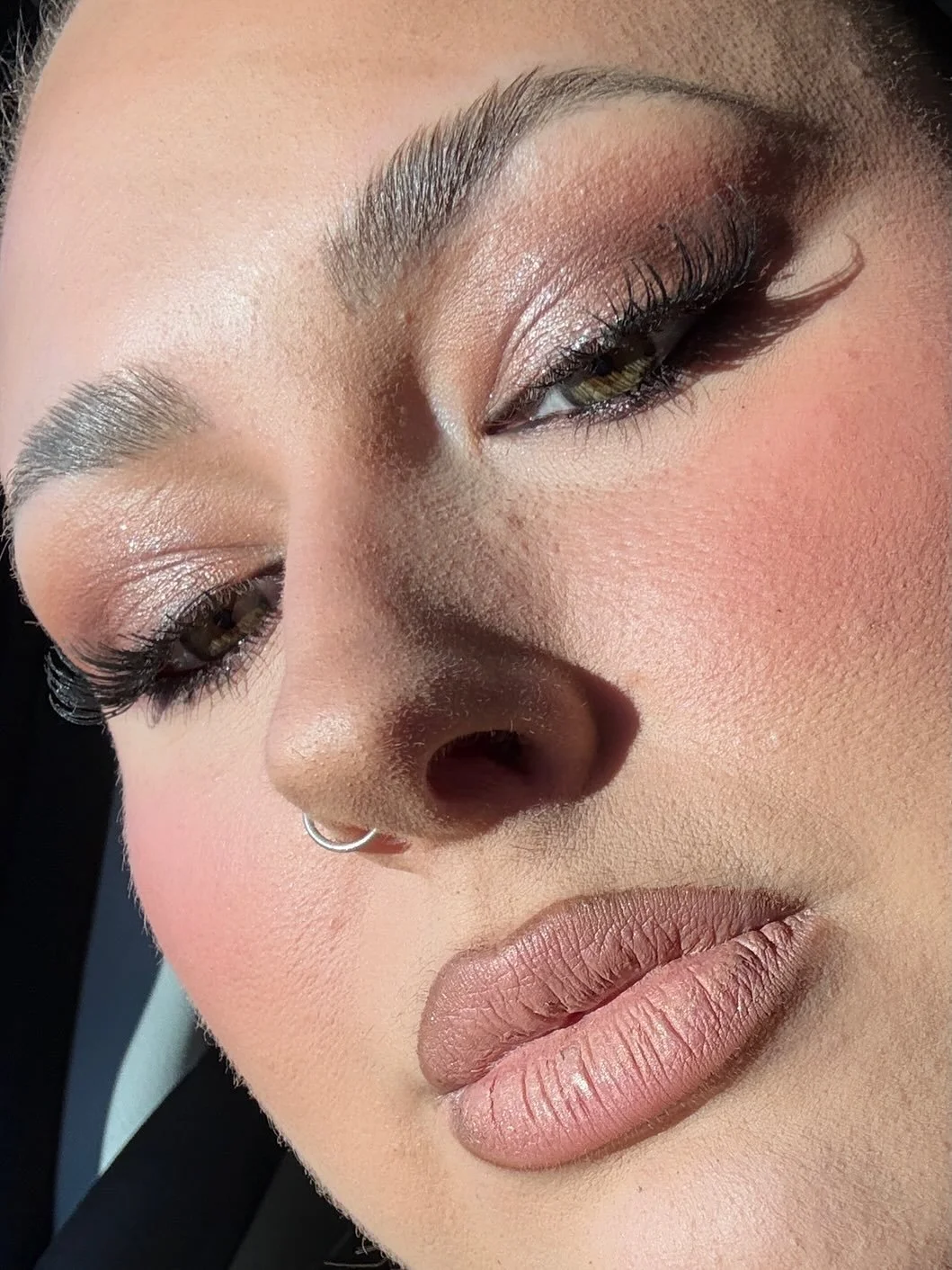 Full glam on zoom 🔎✨

Reserve your special event glam via the link in bio. 🔗 or 
💌 email courtneyleighartistry@gmail.com
.
.
.
indian wedding glam | reception makeup | full glam makeup | radiant bridal glam | sculpted makeup | brown glam | neutral