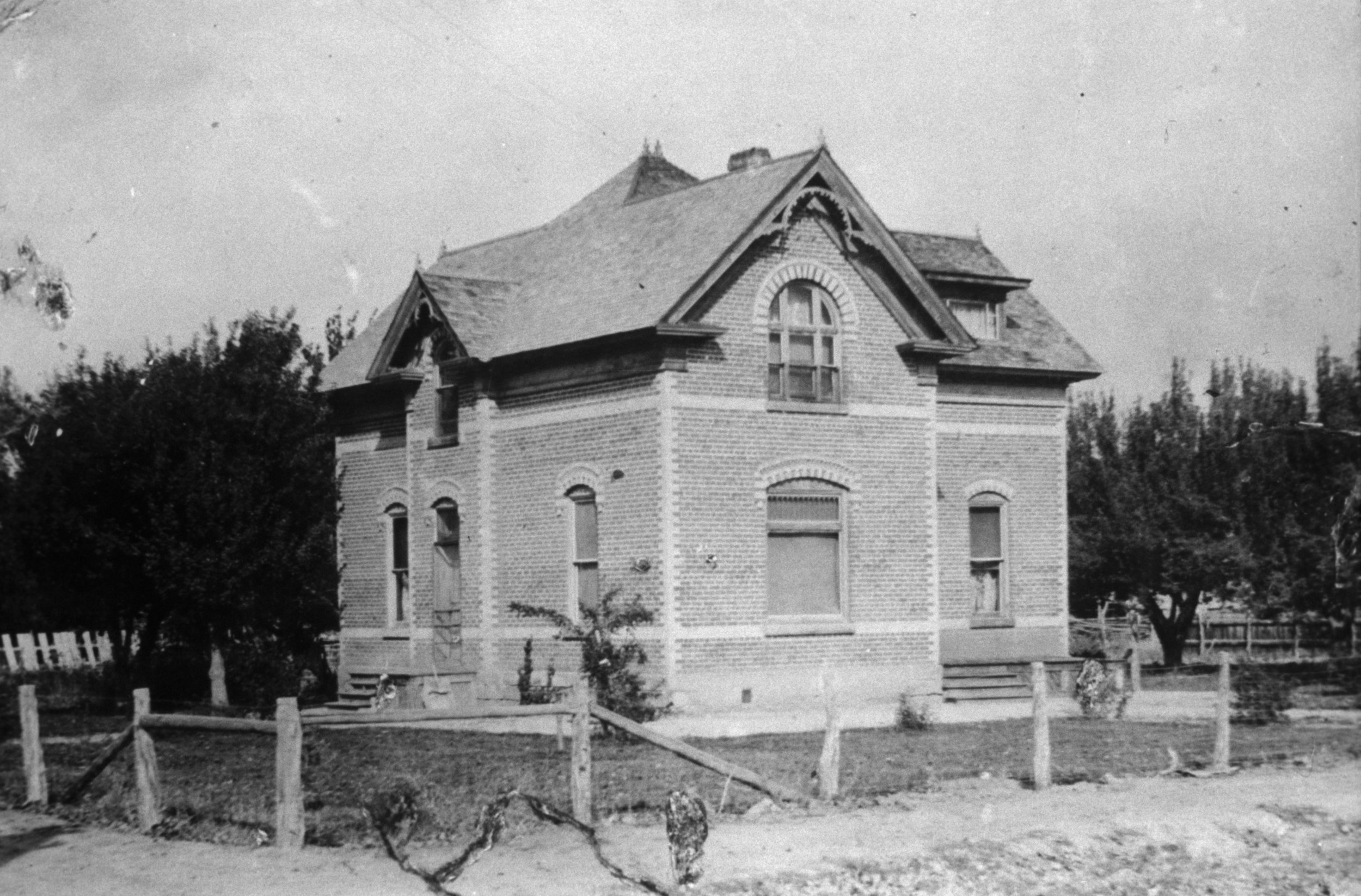 1910--Rose and Joe Lowe 2nd home in Monroe. Allen's Camera Disc.jpg